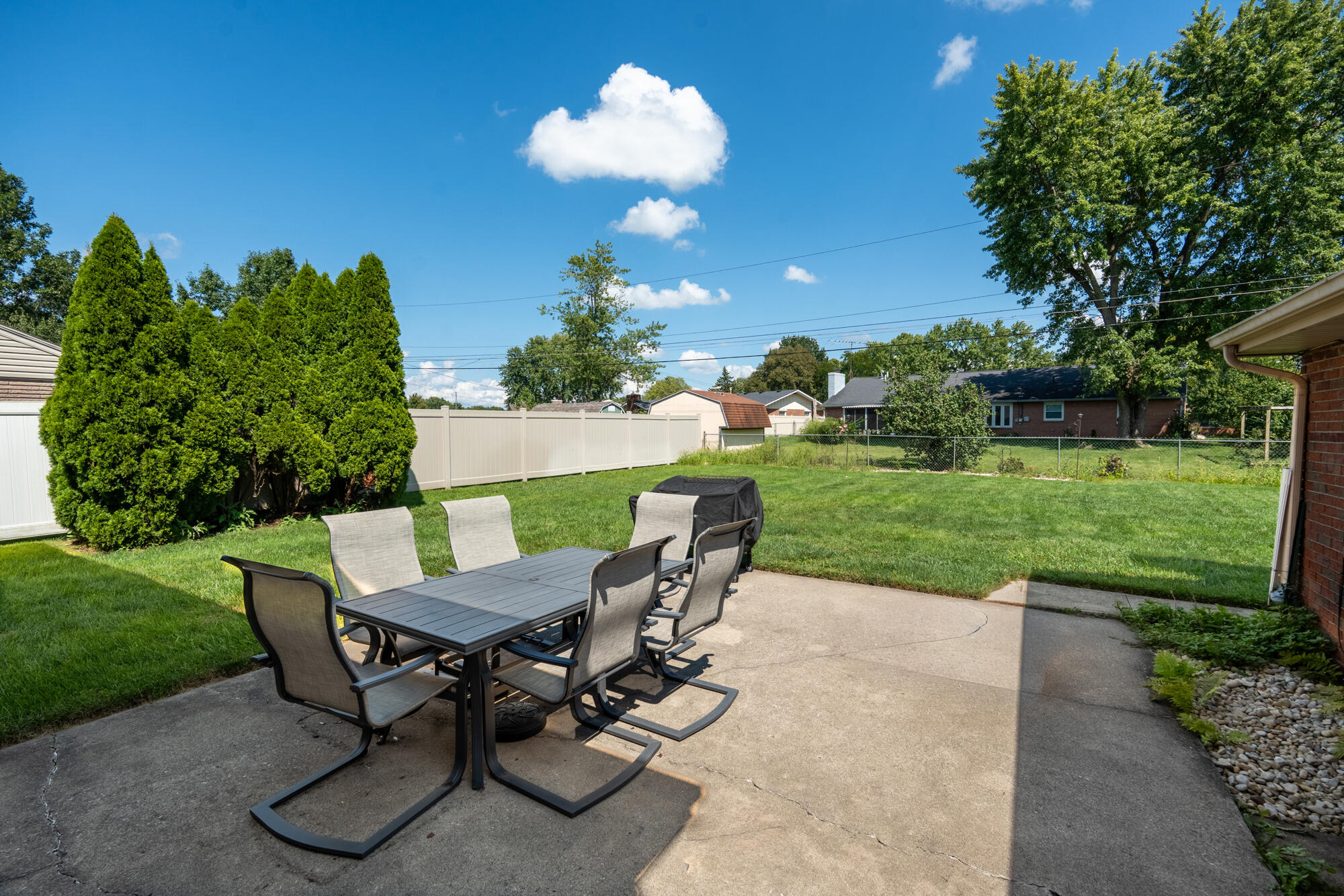 1145 Crestview, Troy, Ohio 45373