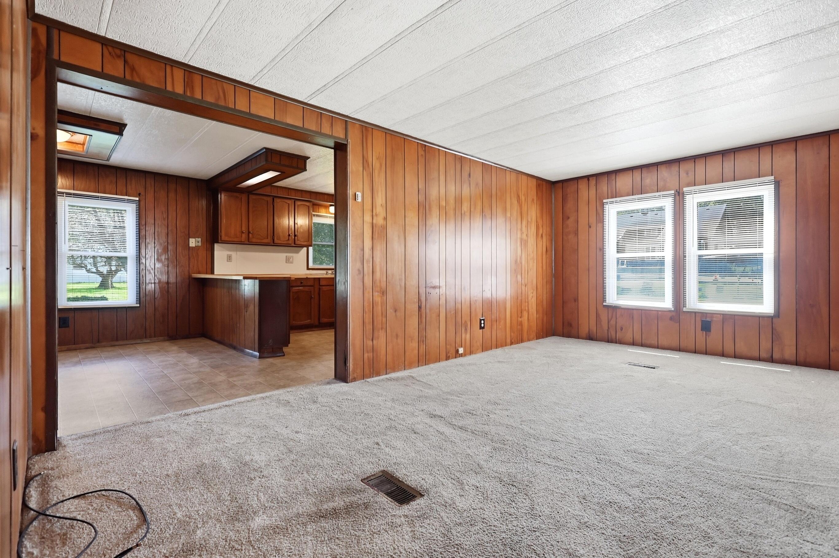 4748 Walker, Springfield, Ohio 45505
