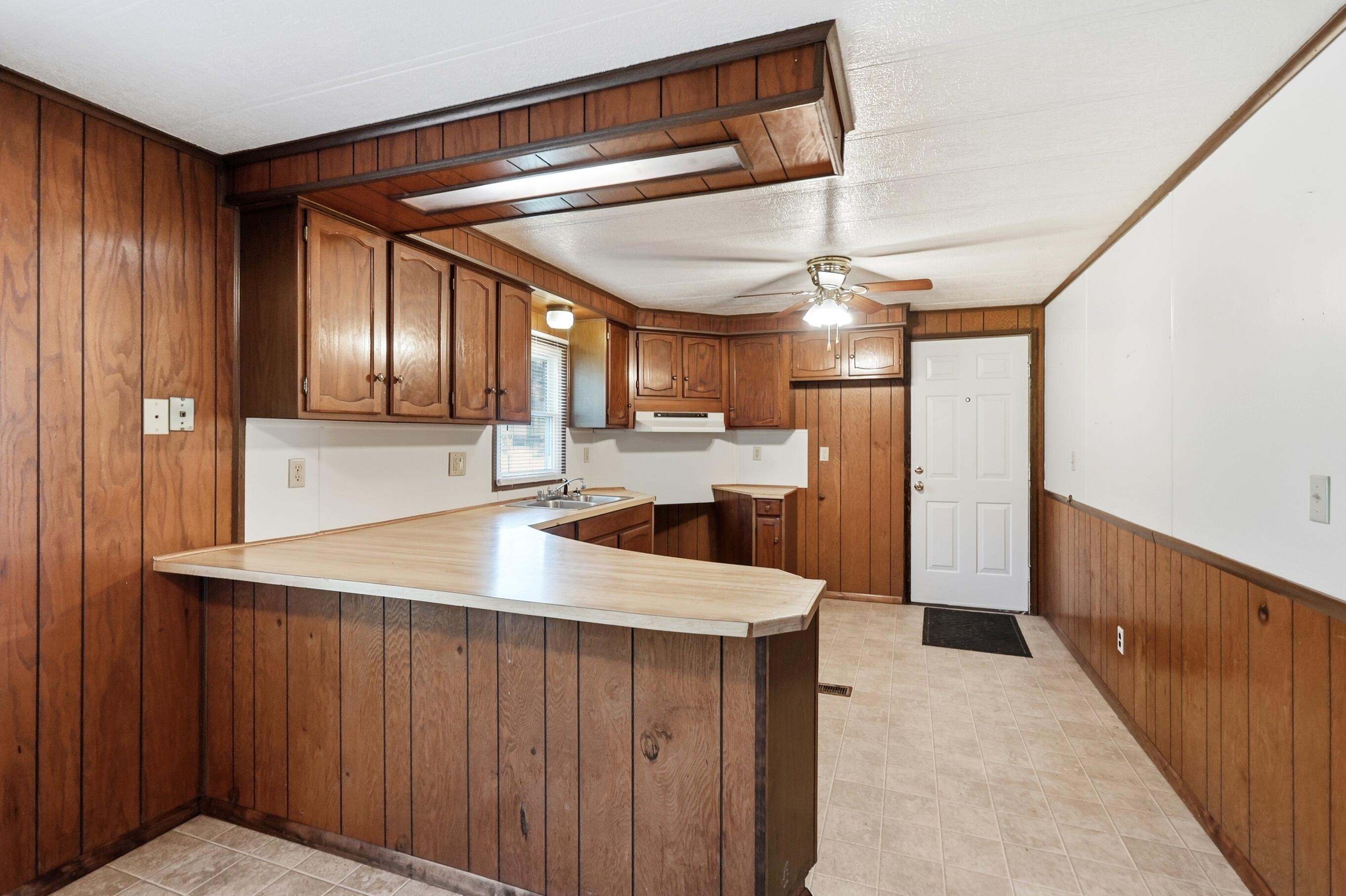 4748 Walker, Springfield, Ohio 45505