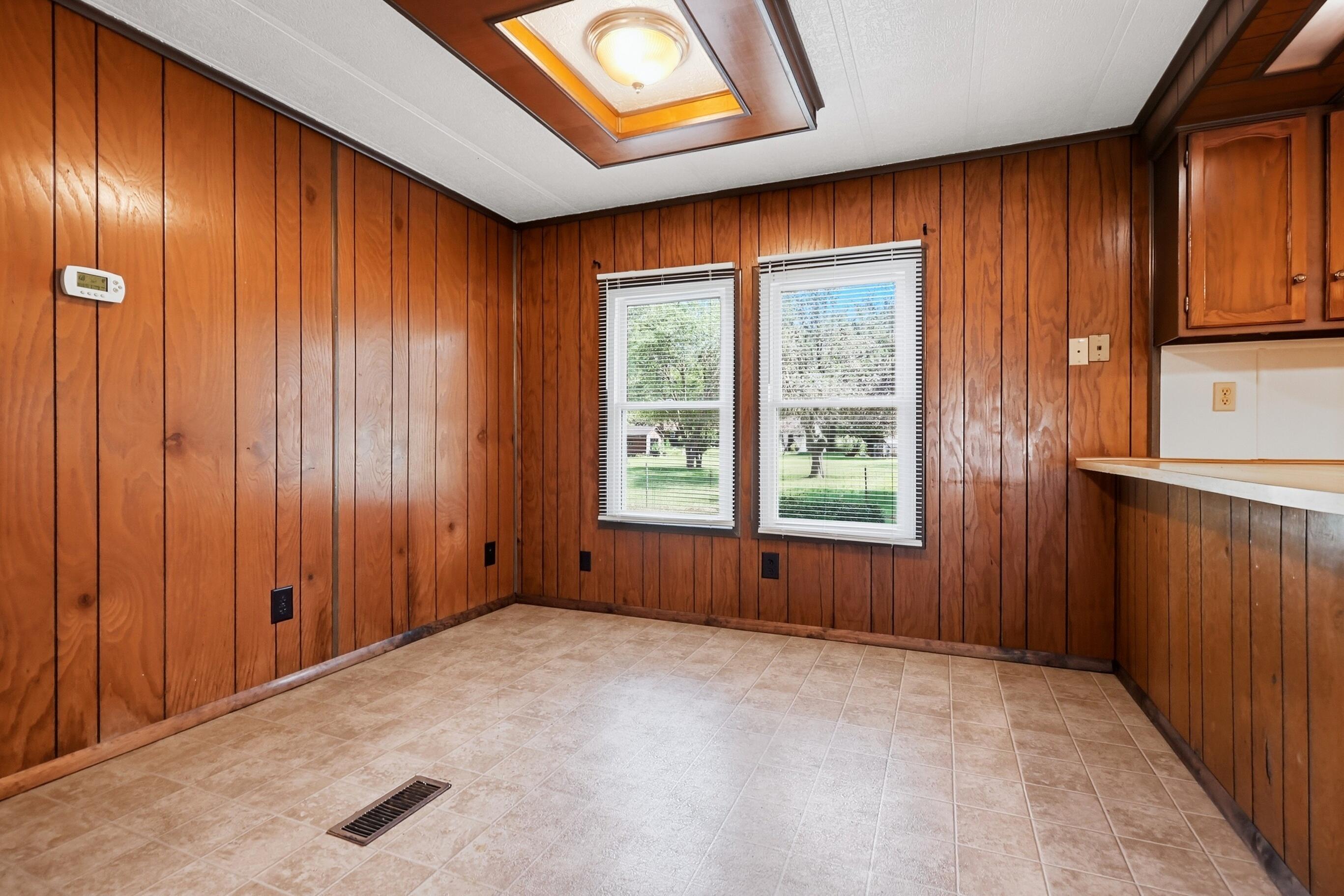 4748 Walker, Springfield, Ohio 45505