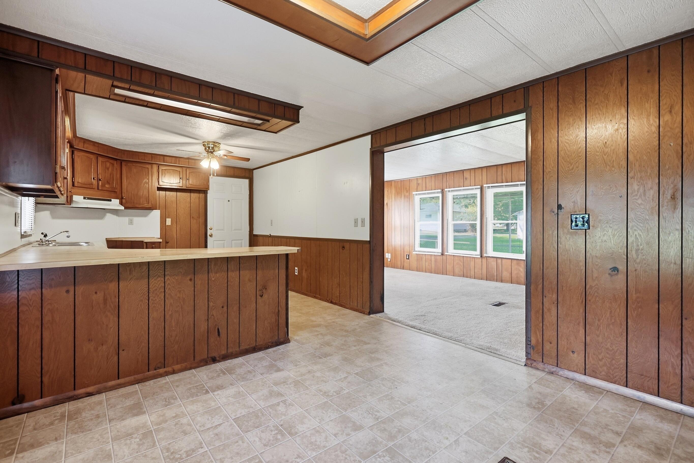 4748 Walker, Springfield, Ohio 45505