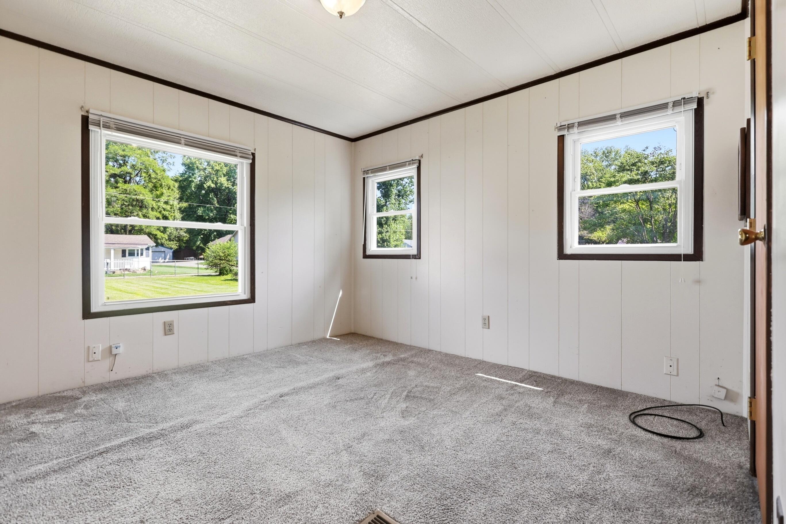 4748 Walker, Springfield, Ohio 45505