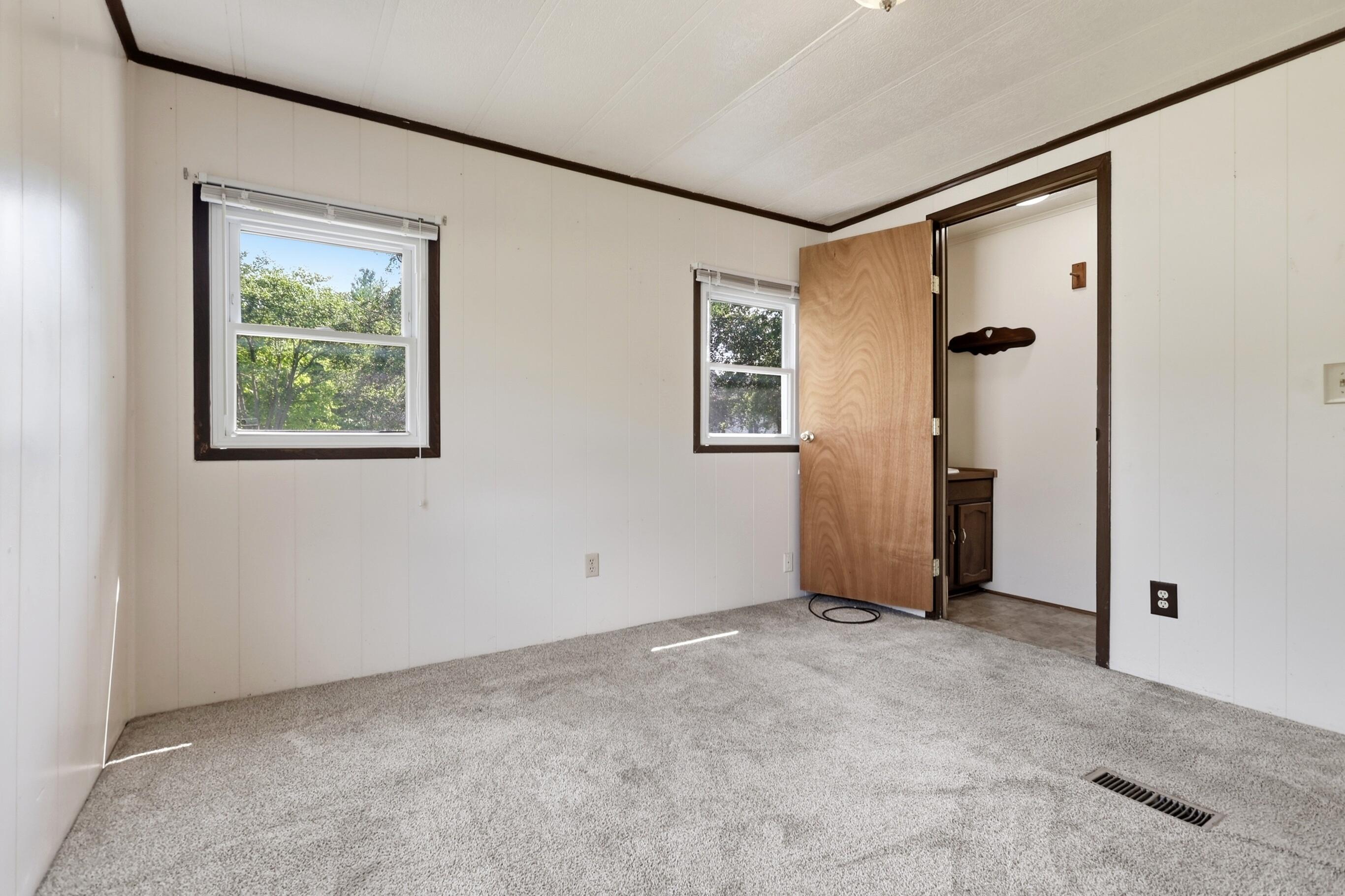 4748 Walker, Springfield, Ohio 45505