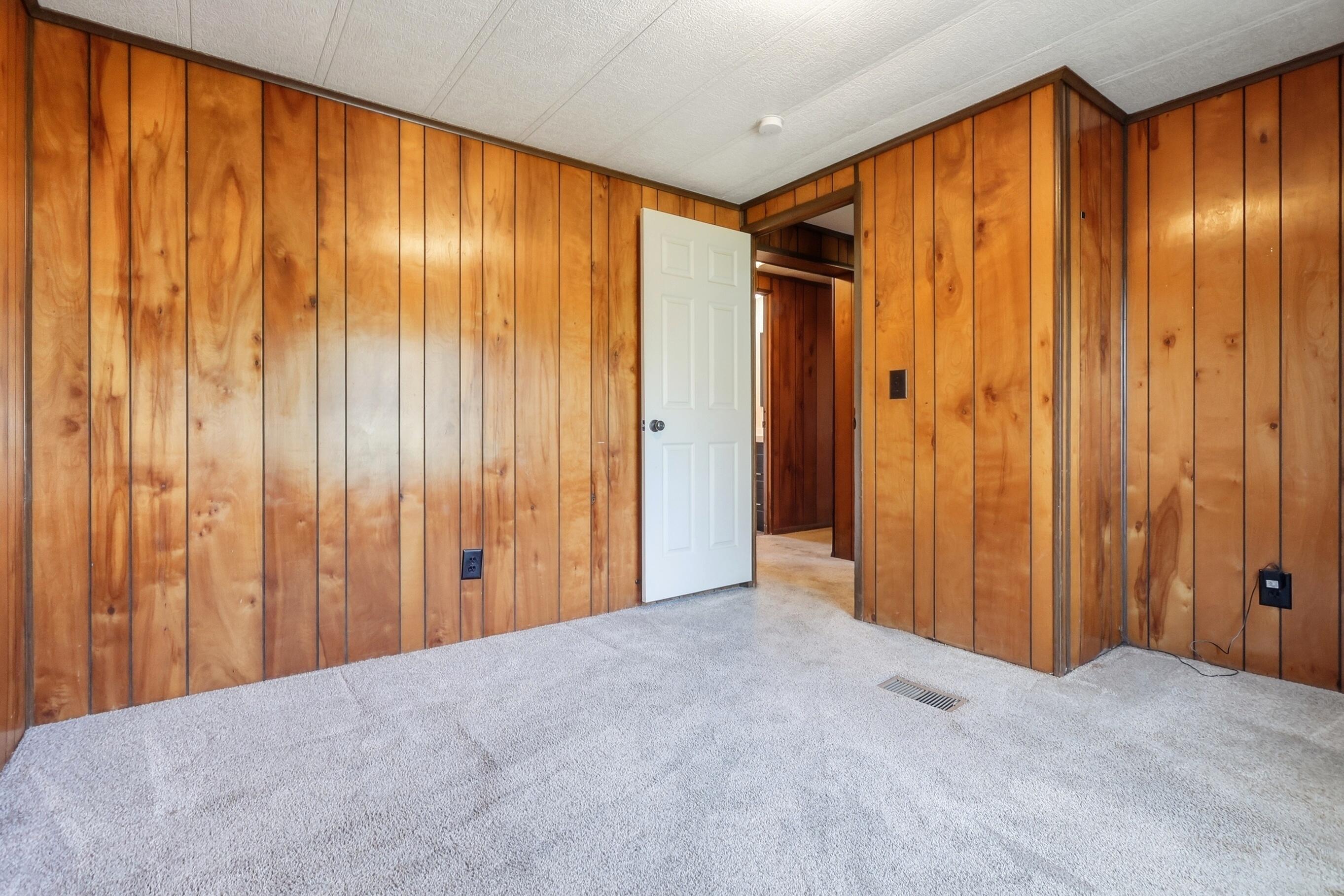 4748 Walker, Springfield, Ohio 45505