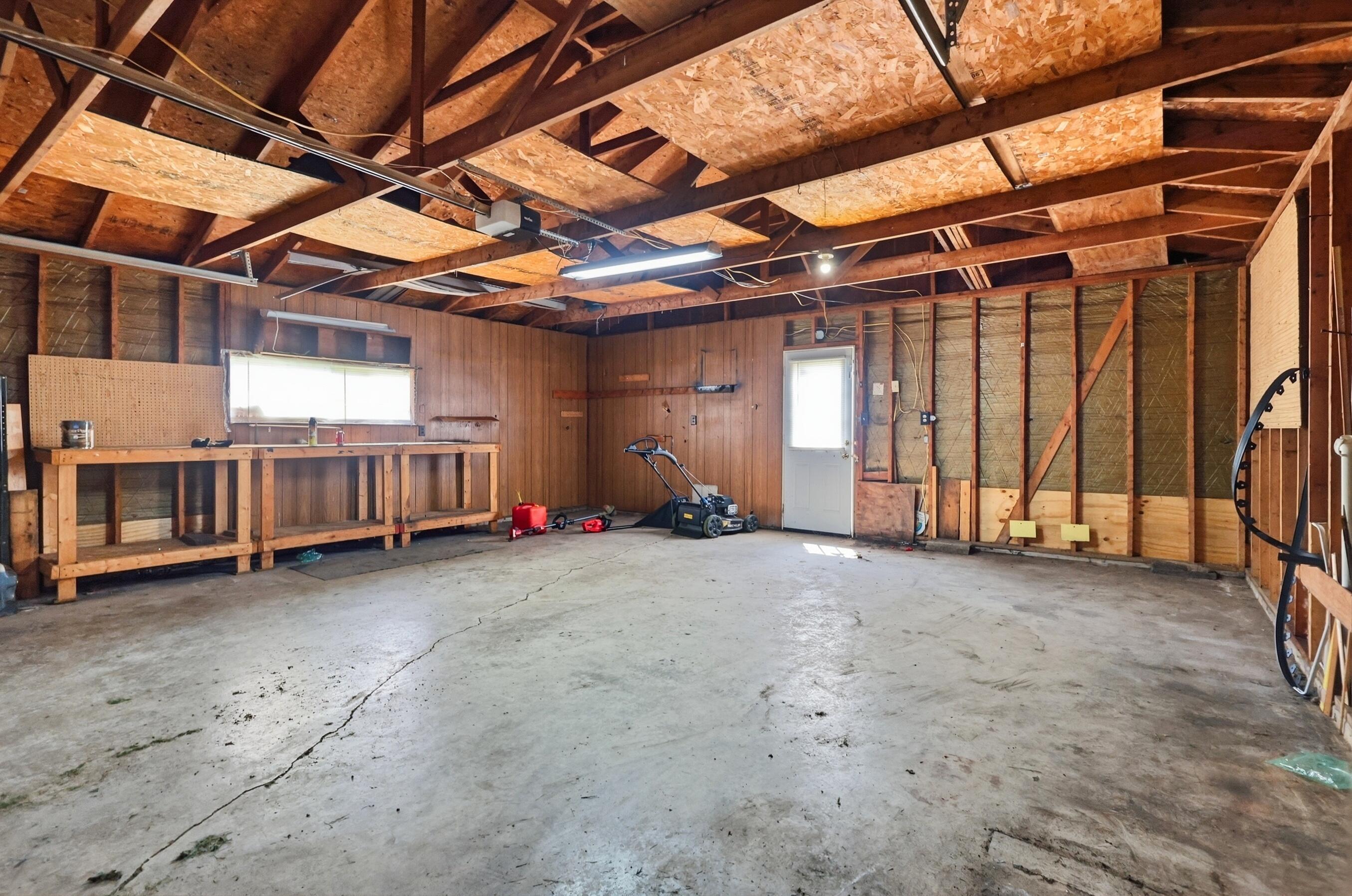 4748 Walker, Springfield, Ohio 45505