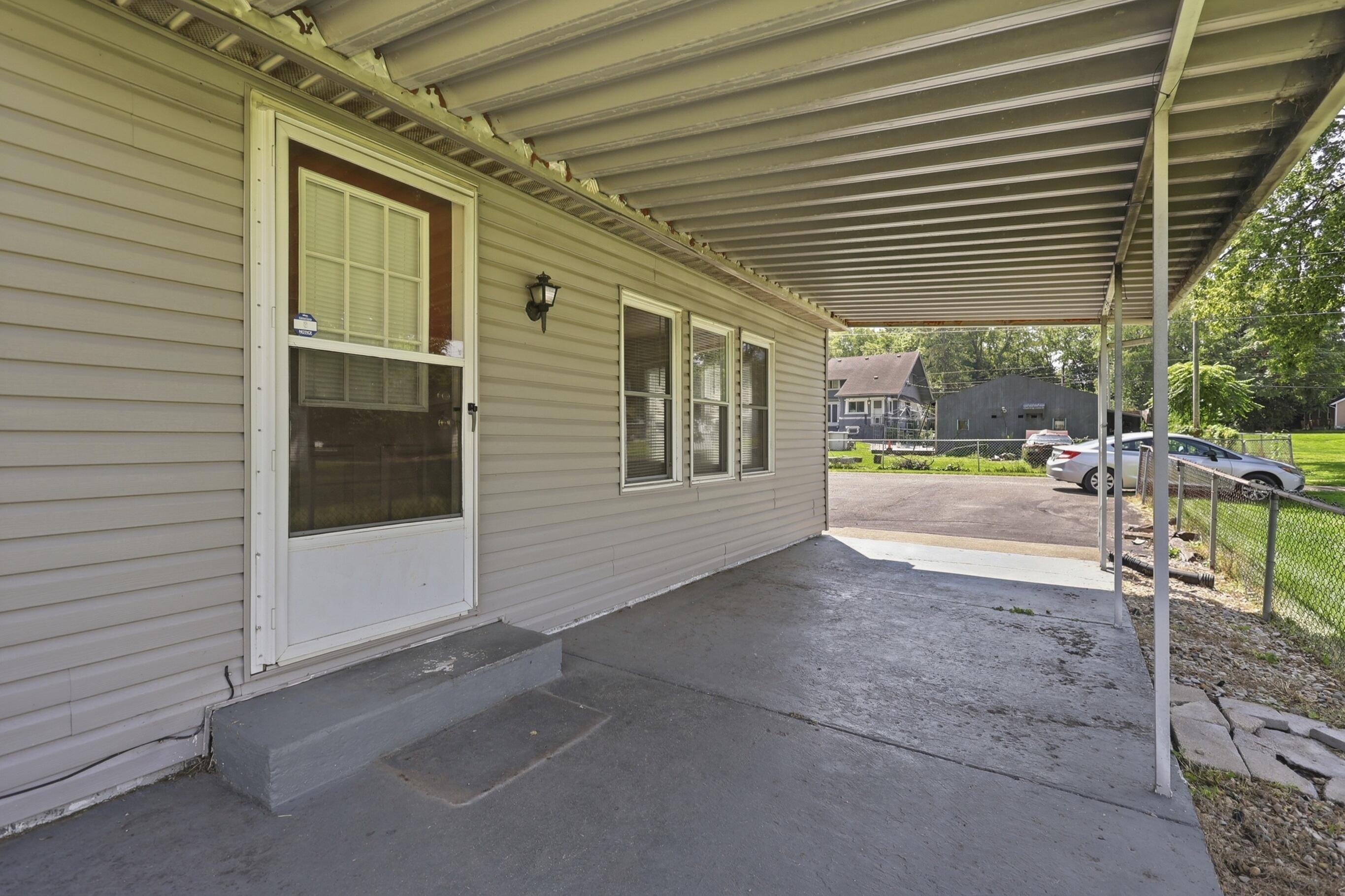 4748 Walker, Springfield, Ohio 45505