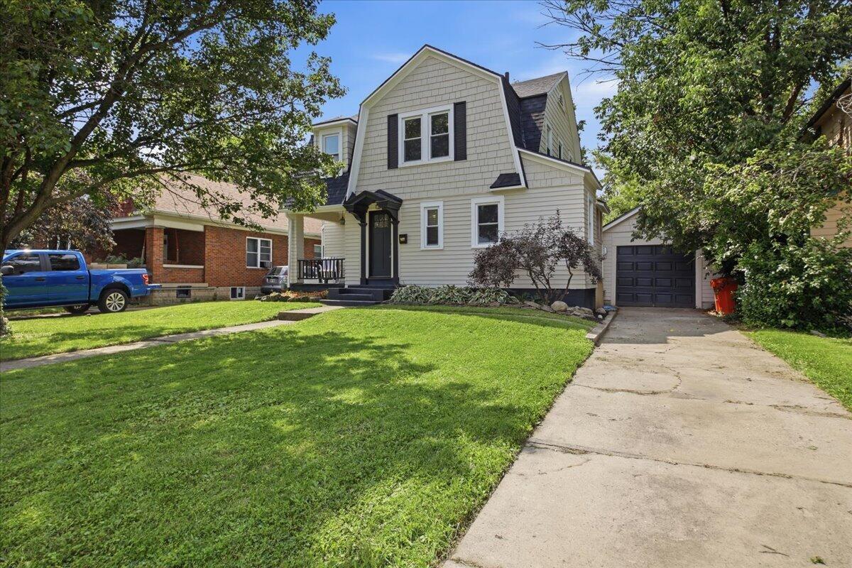 1427 Pythian, Springfield, Ohio 45504