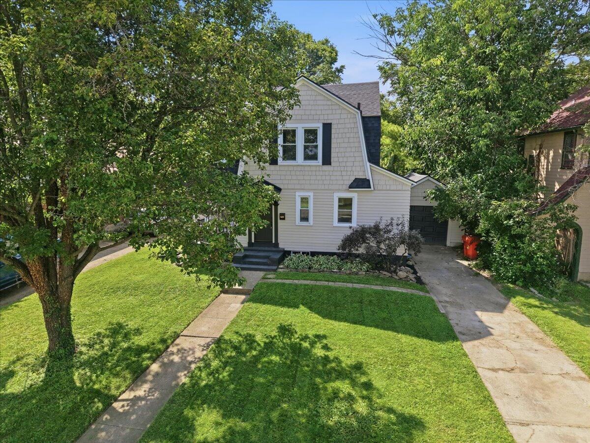 1427 Pythian, Springfield, Ohio 45504