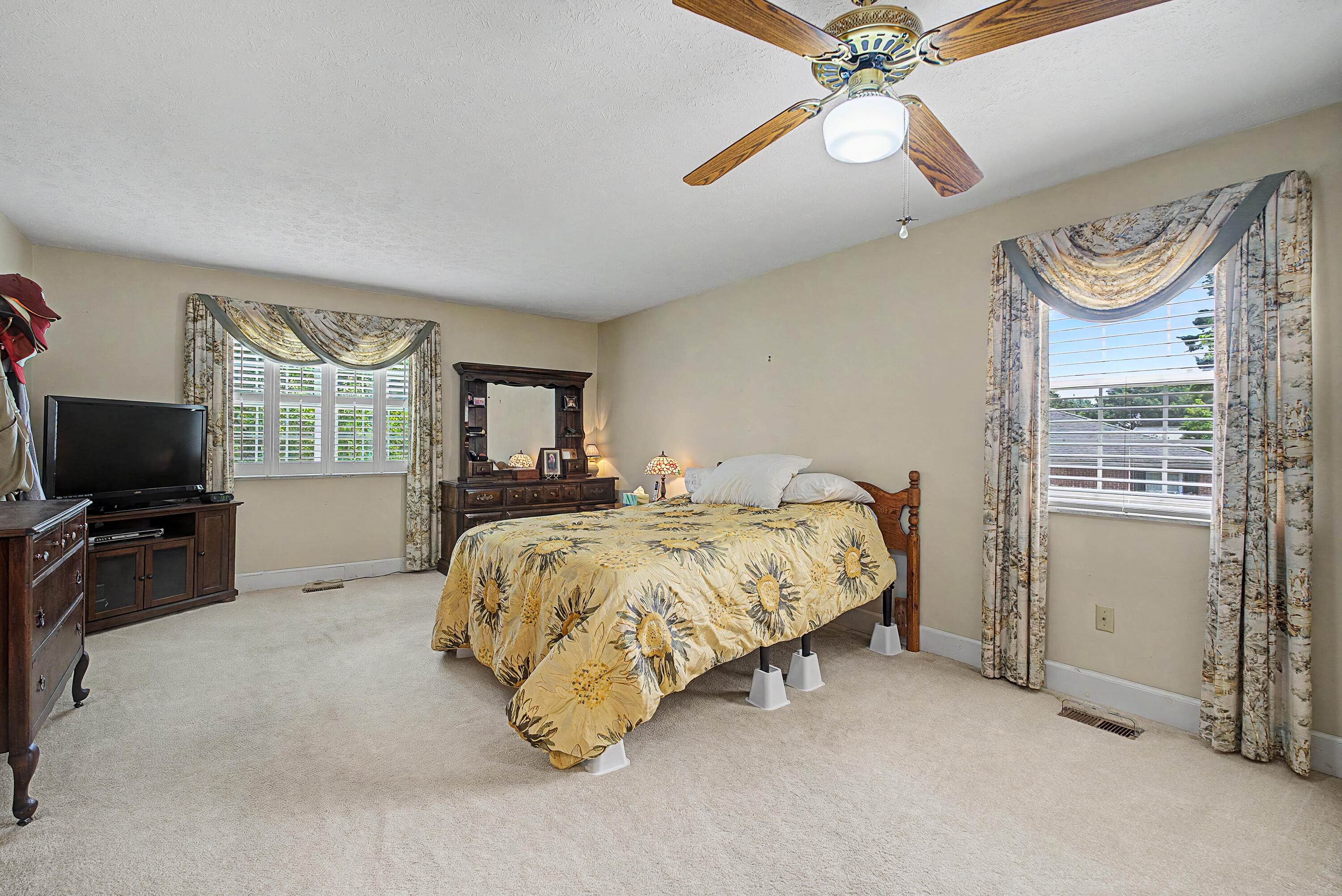 129 Outerview, Xenia, Ohio 45385