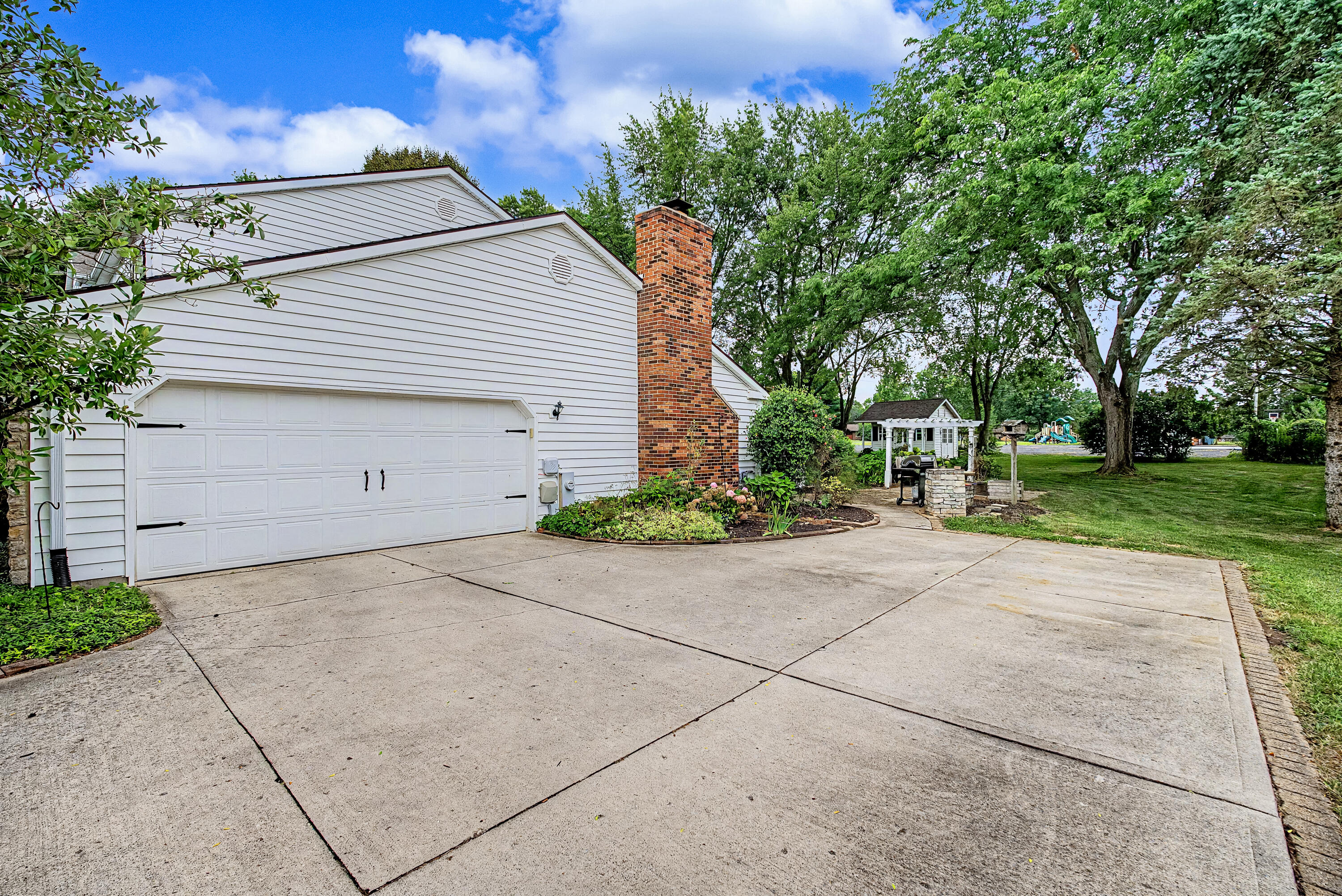 129 Outerview, Xenia, Ohio 45385