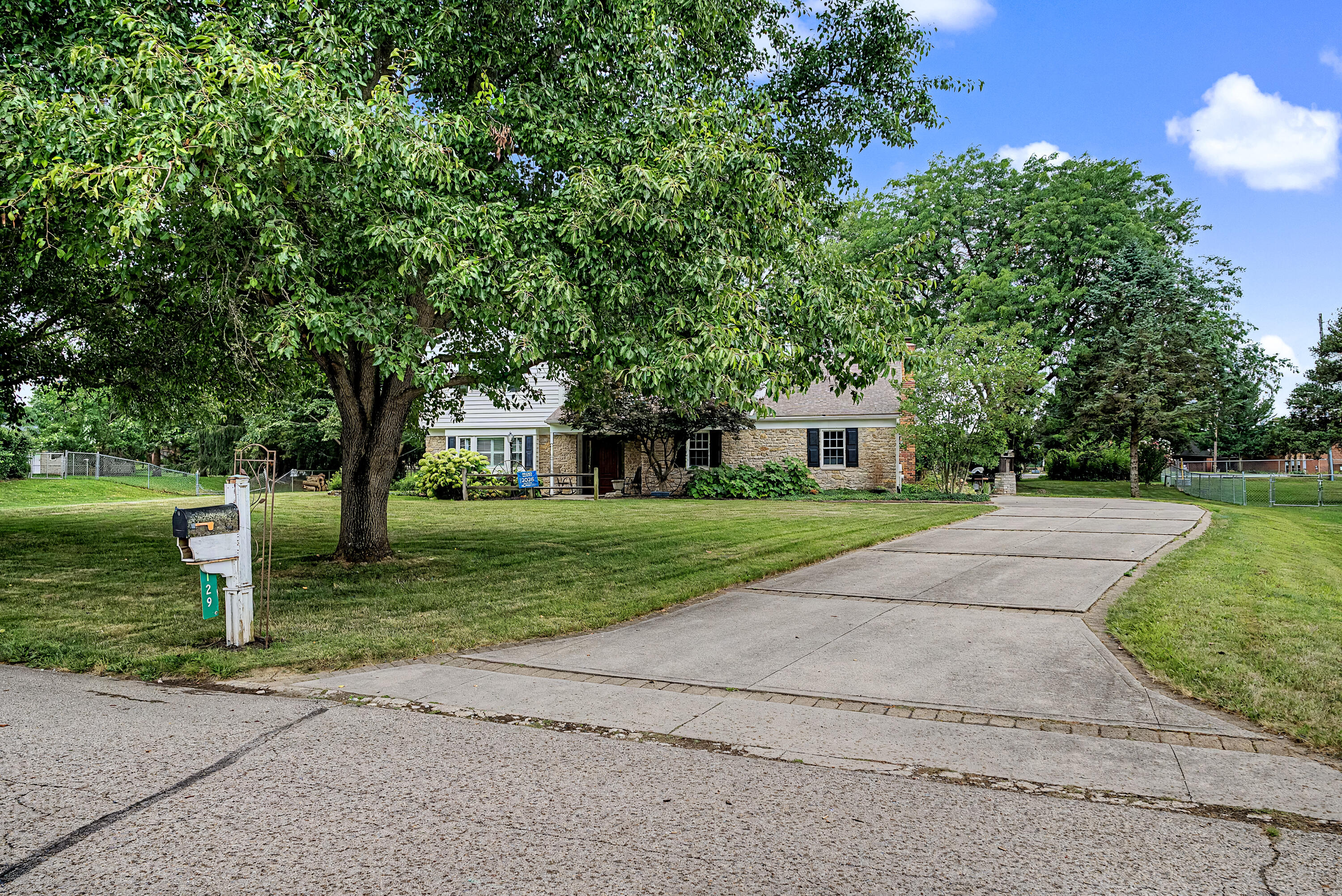 129 Outerview, Xenia, Ohio 45385
