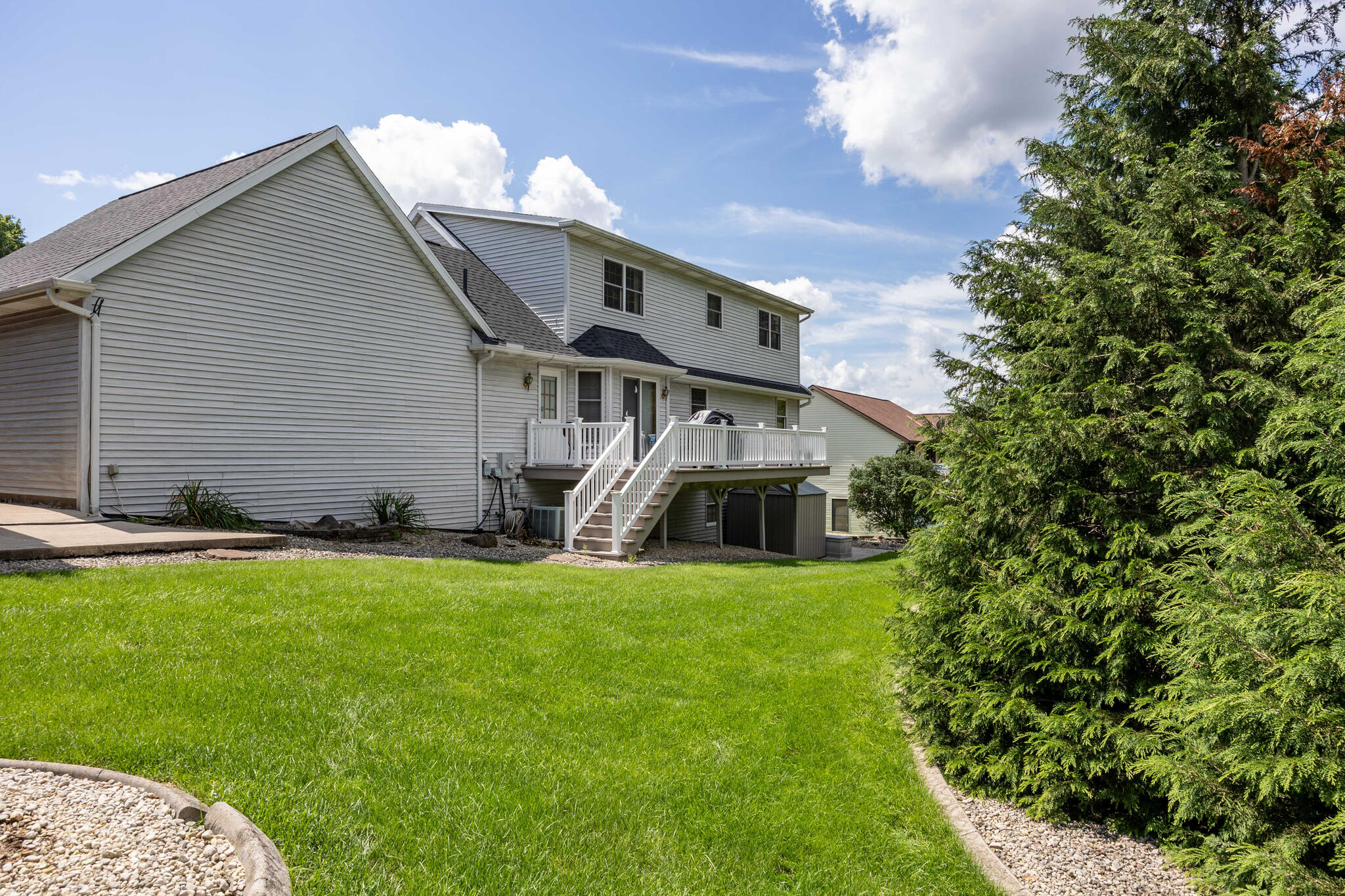 1309 Firethorn, Bellefontaine, Ohio 43311
