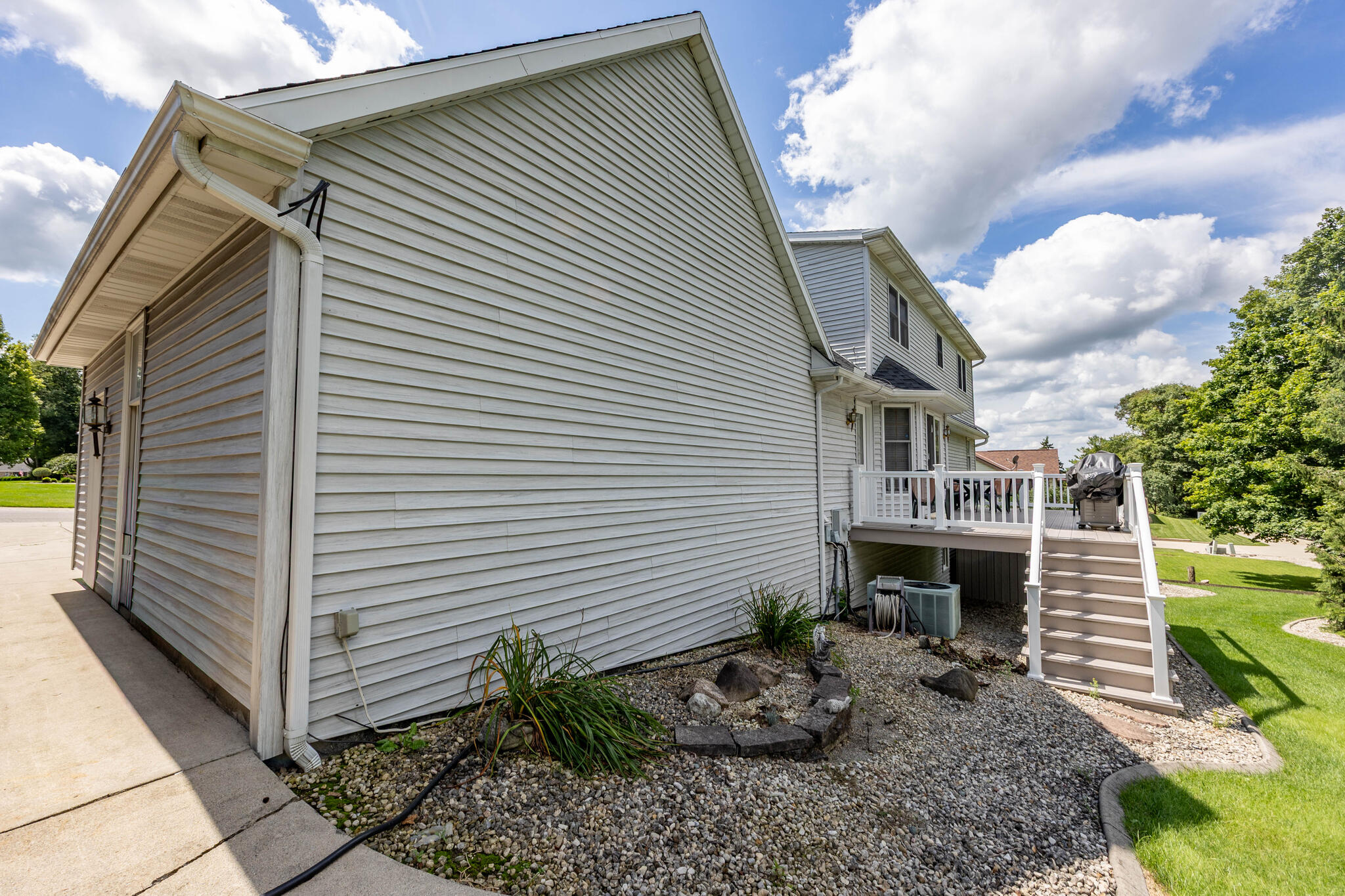 1309 Firethorn, Bellefontaine, Ohio 43311