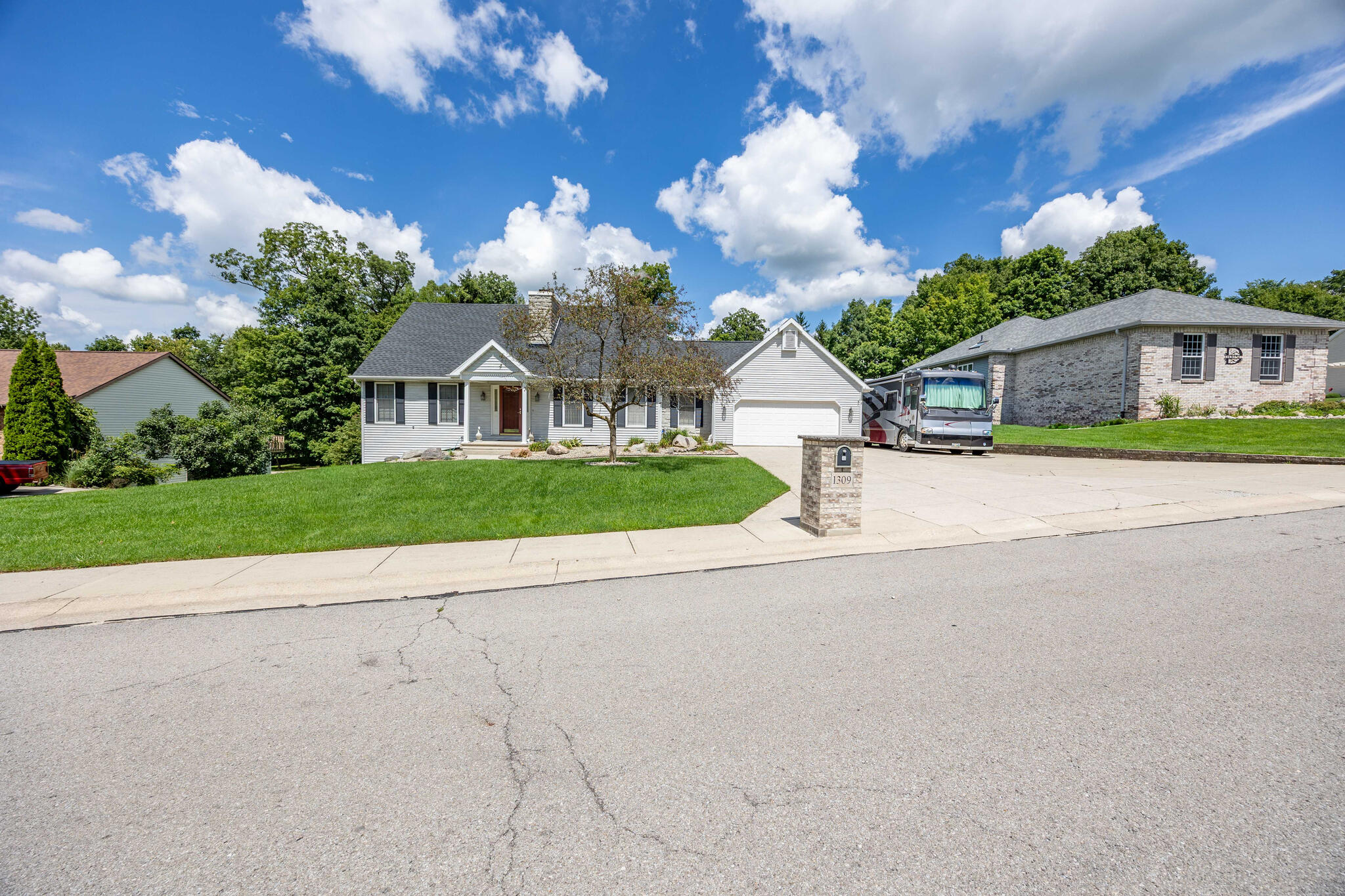 1309 Firethorn, Bellefontaine, Ohio 43311