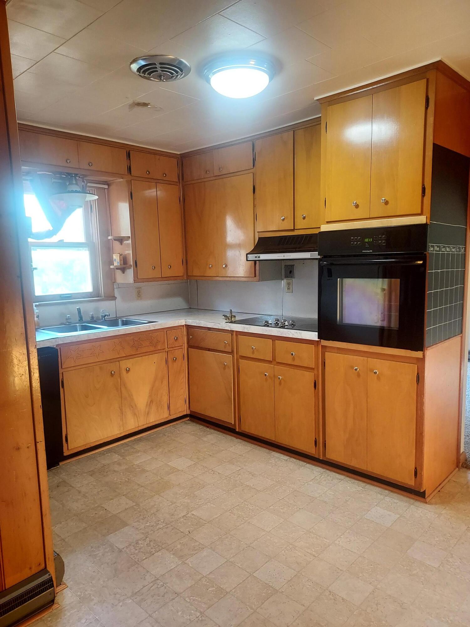 19220 Spring, Saint Johns, Ohio 45884