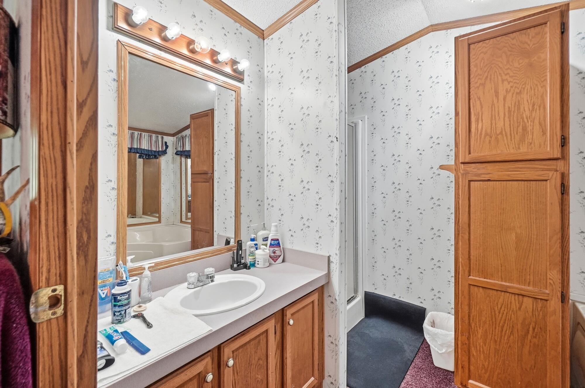 23412 State Route 33, Wapakoneta, Ohio 45895