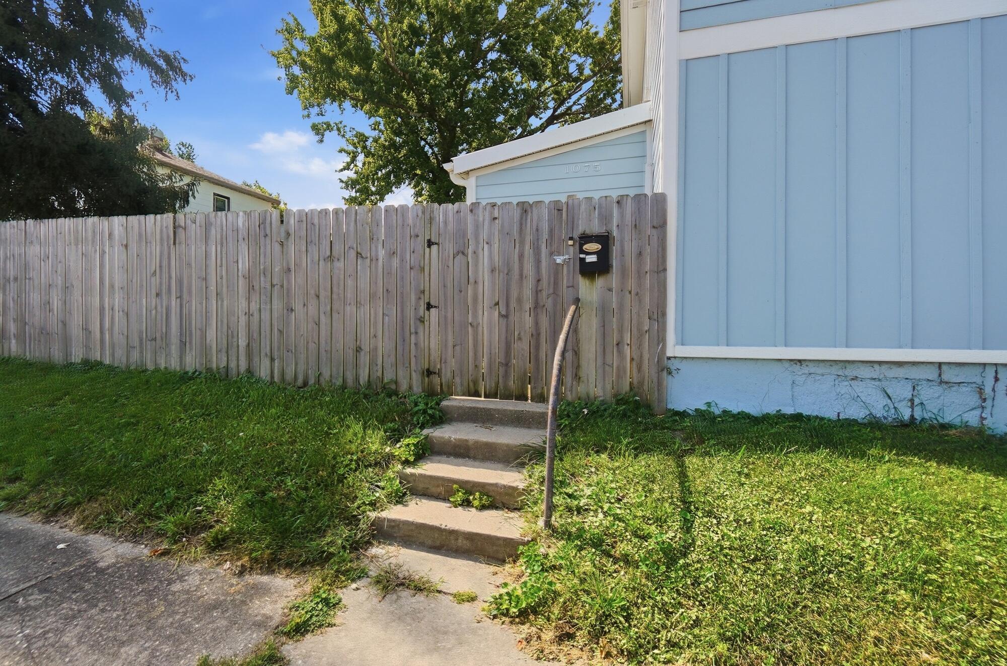 1075 Kenton, Springfield, Ohio 45505