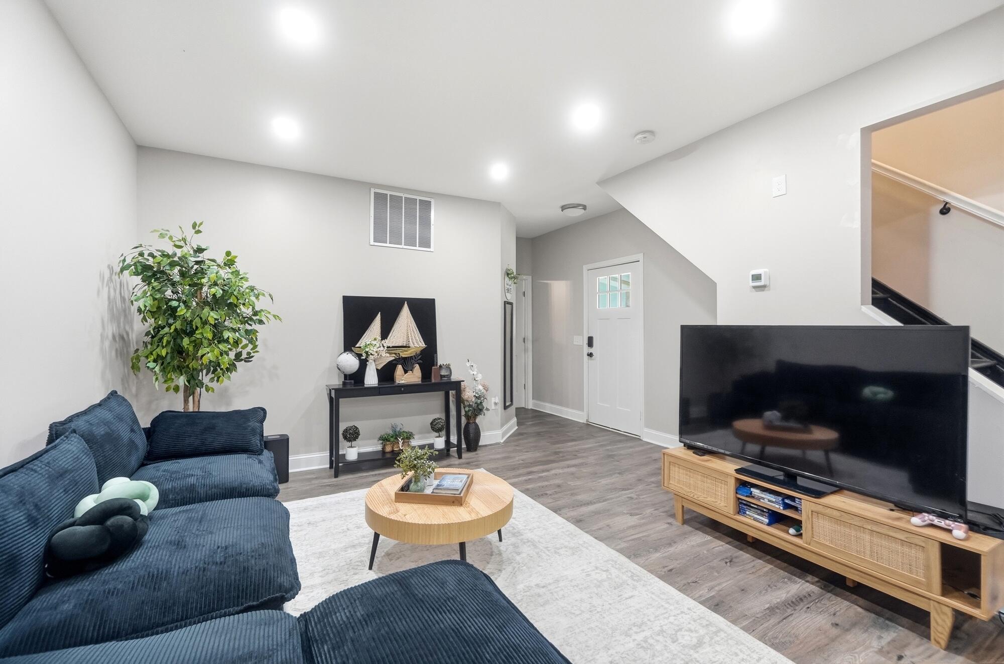 1075 Kenton, Springfield, Ohio 45505