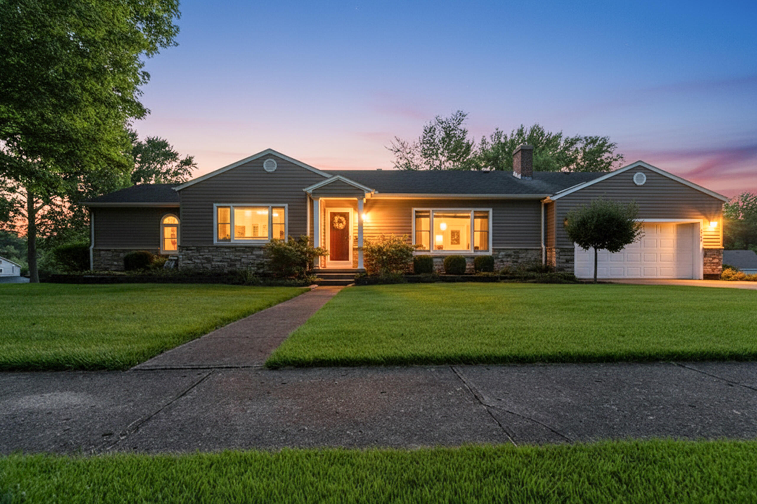 525 Bon Air, Sidney, Ohio 45365
