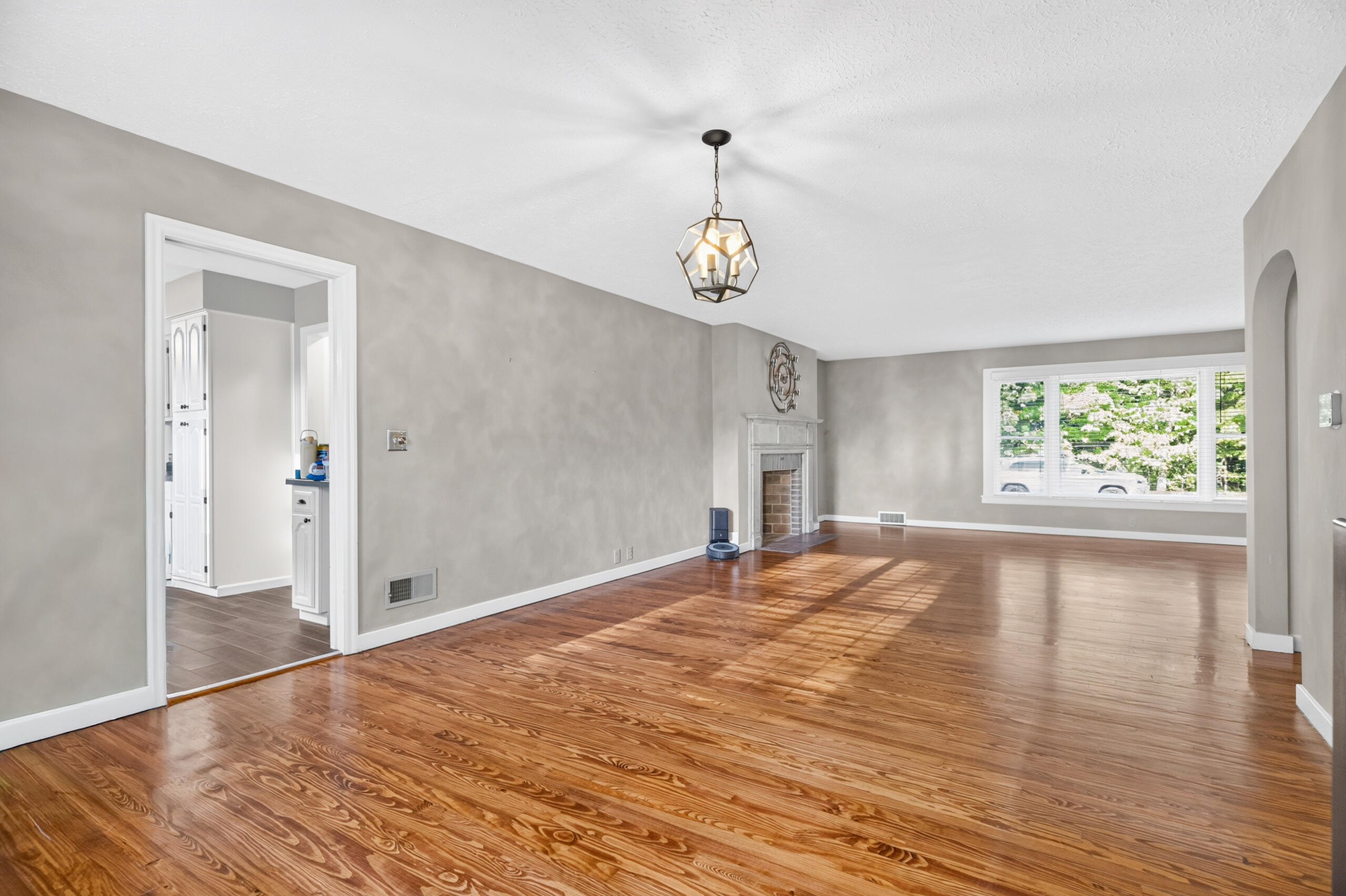 525 Bon Air, Sidney, Ohio 45365