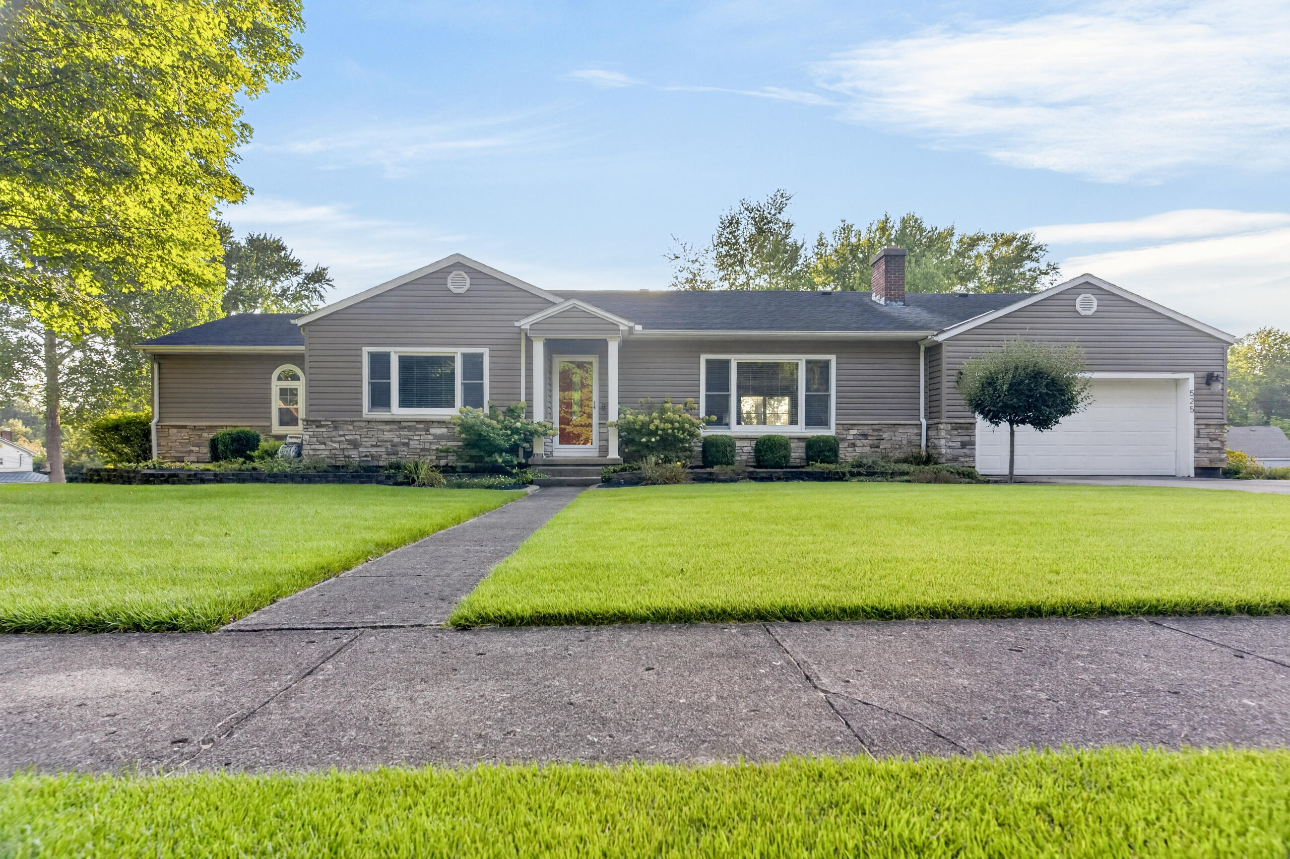 525 Bon Air, Sidney, Ohio 45365