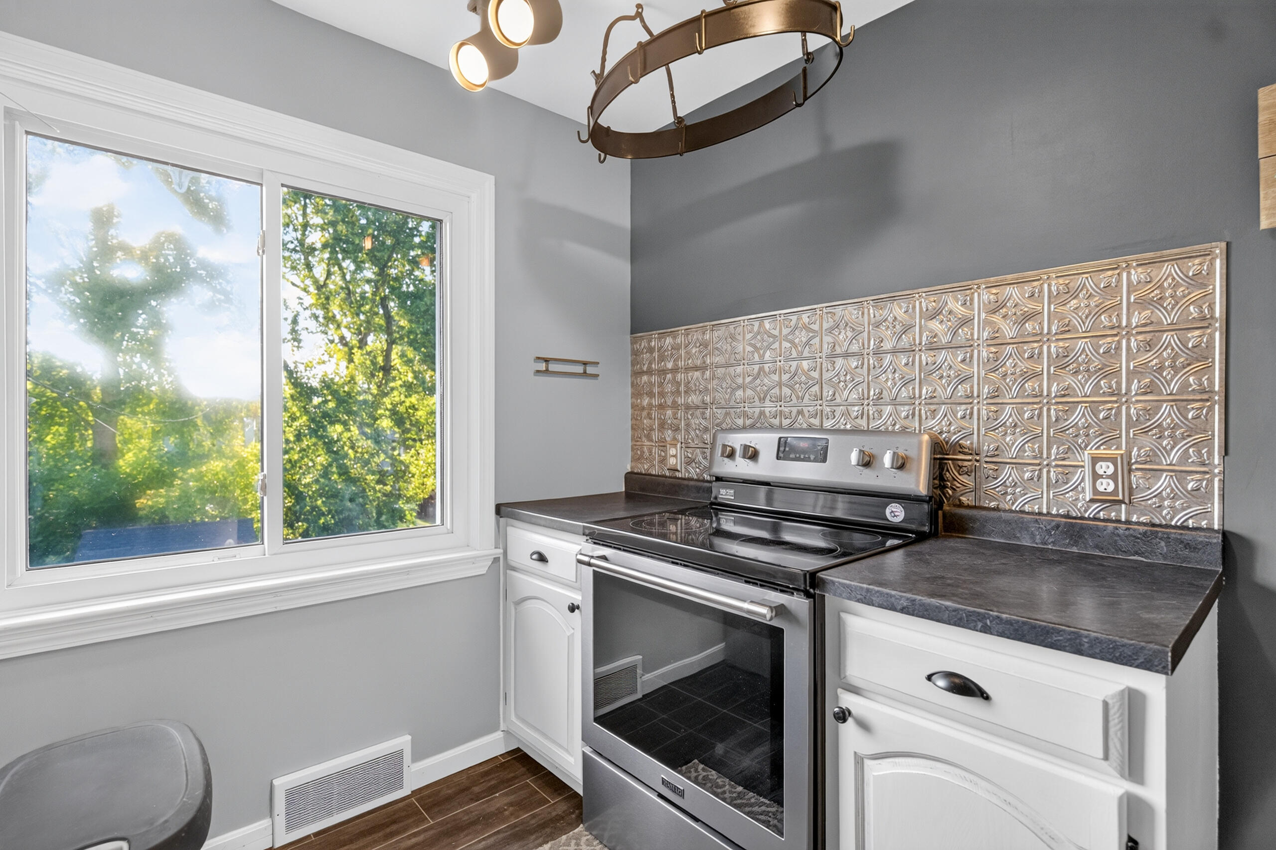525 Bon Air, Sidney, Ohio 45365