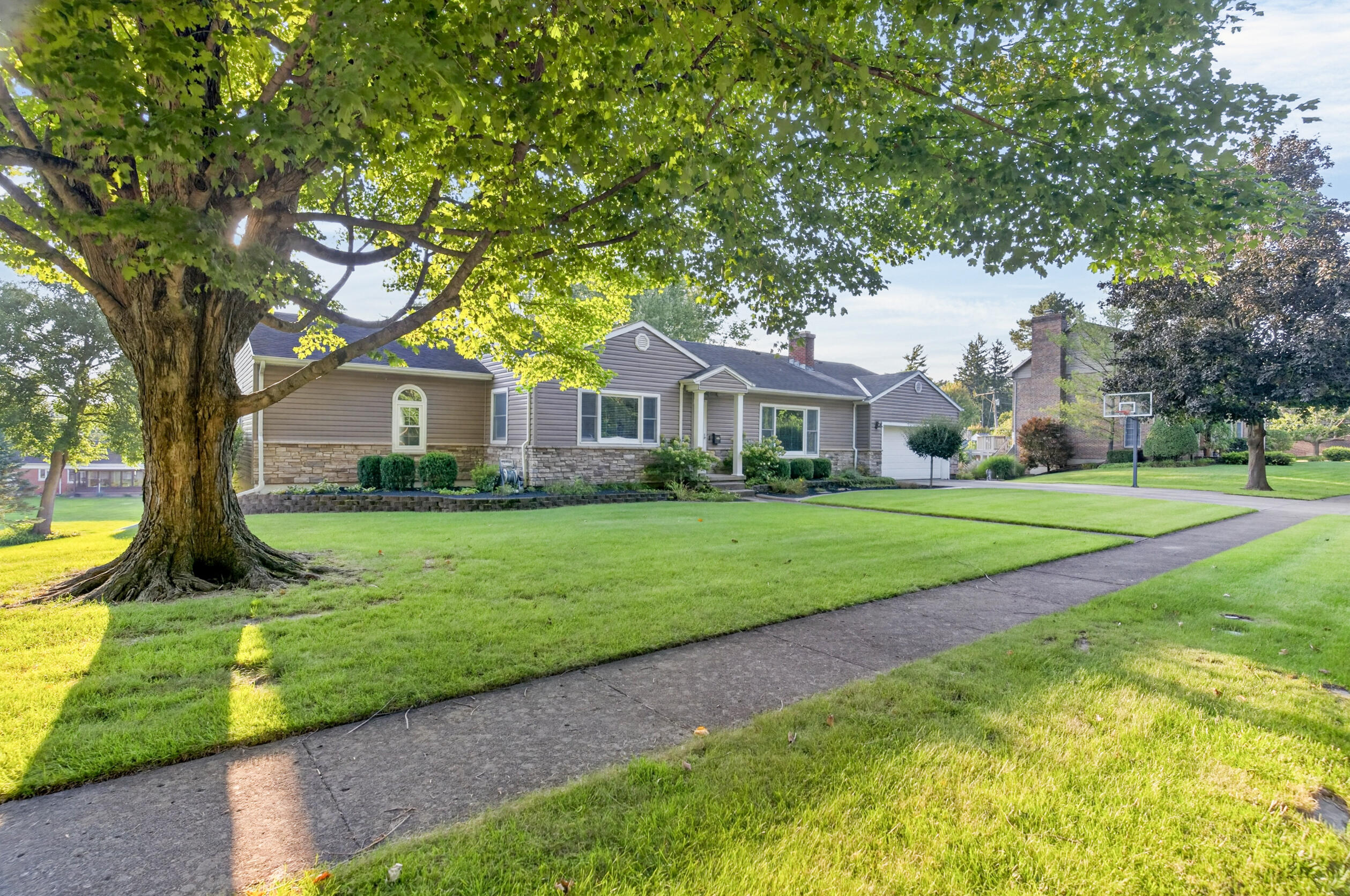 525 Bon Air, Sidney, Ohio 45365