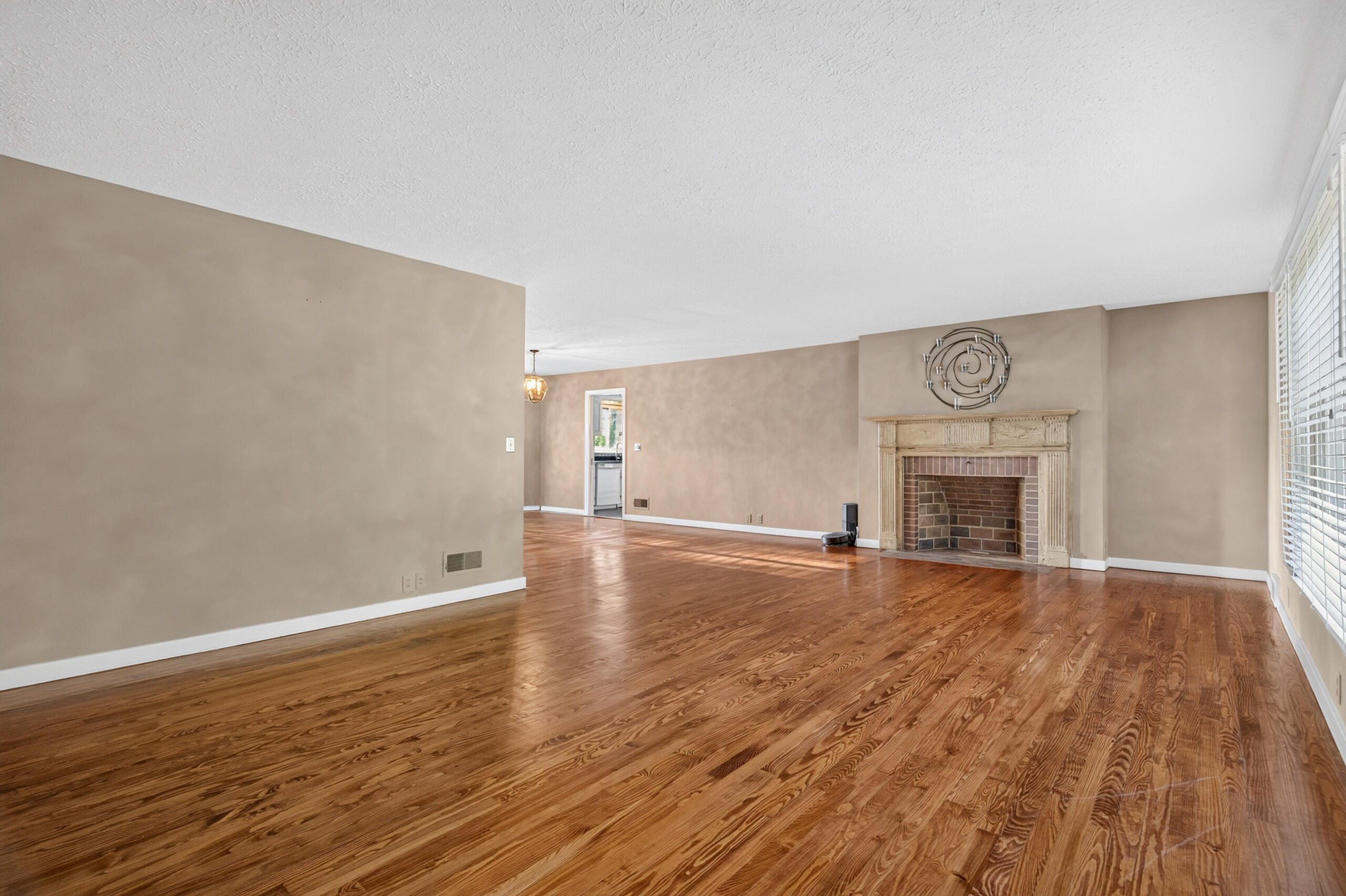 525 Bon Air, Sidney, Ohio 45365
