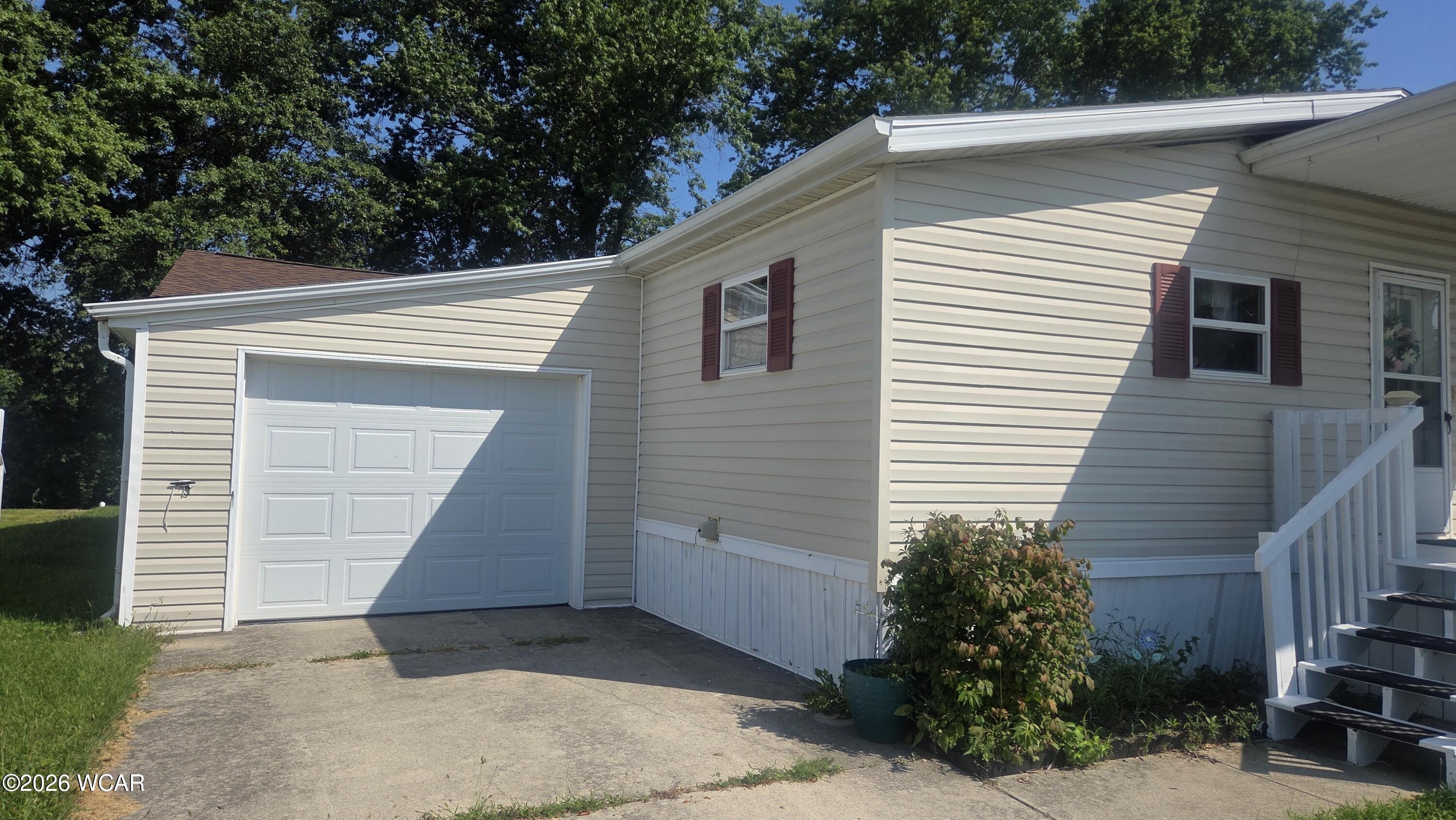 18 Deer Run, Lima, Ohio