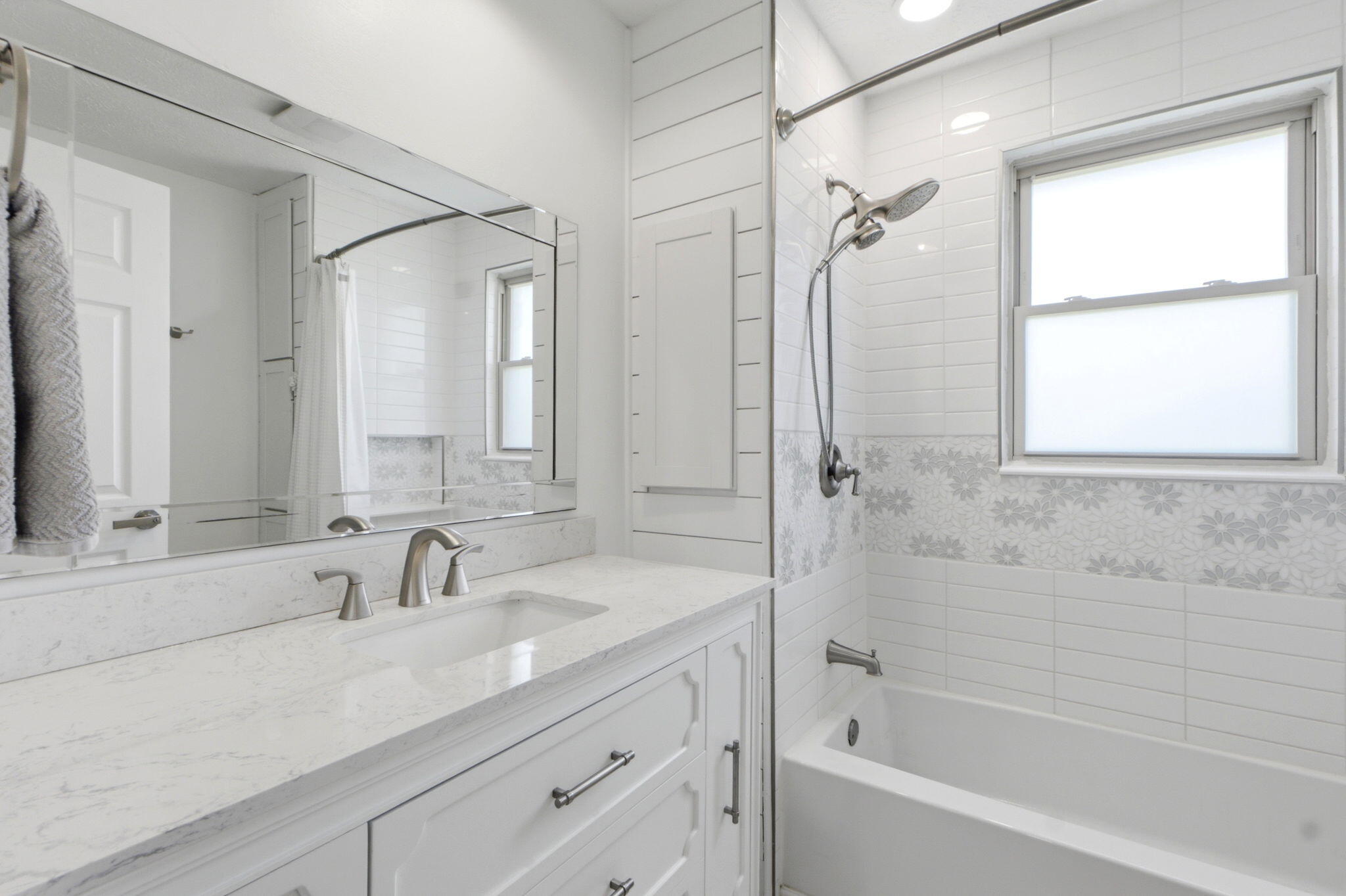 2470 Leon, Springfield, Ohio 45502