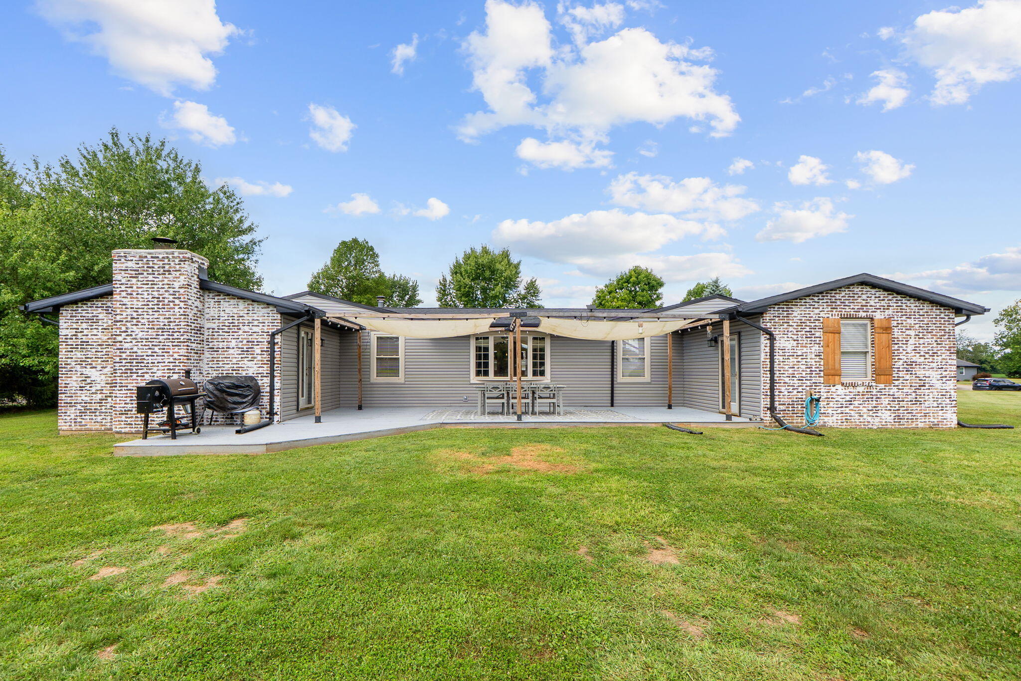 2470 Leon, Springfield, Ohio 45502