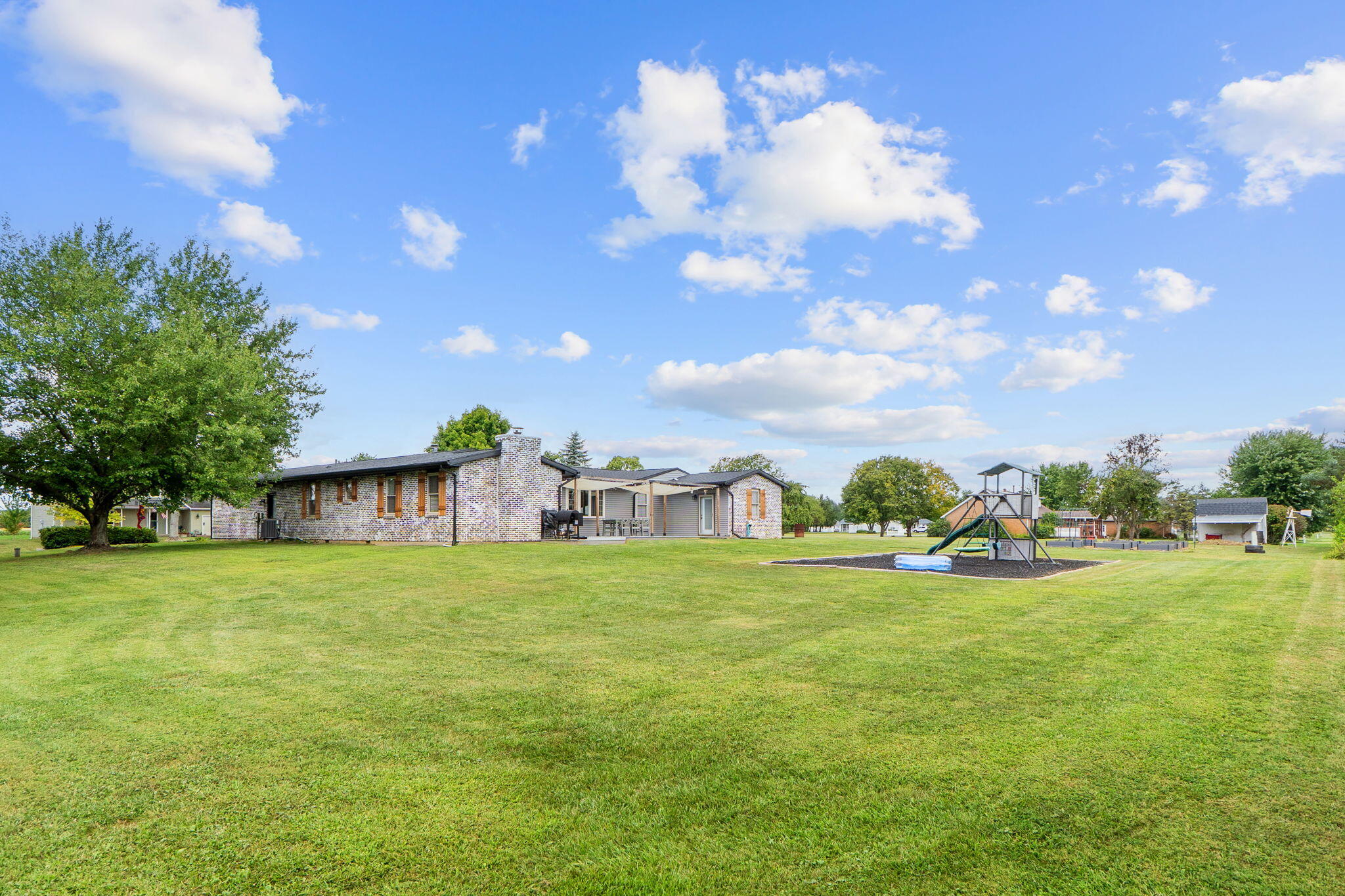 2470 Leon, Springfield, Ohio 45502