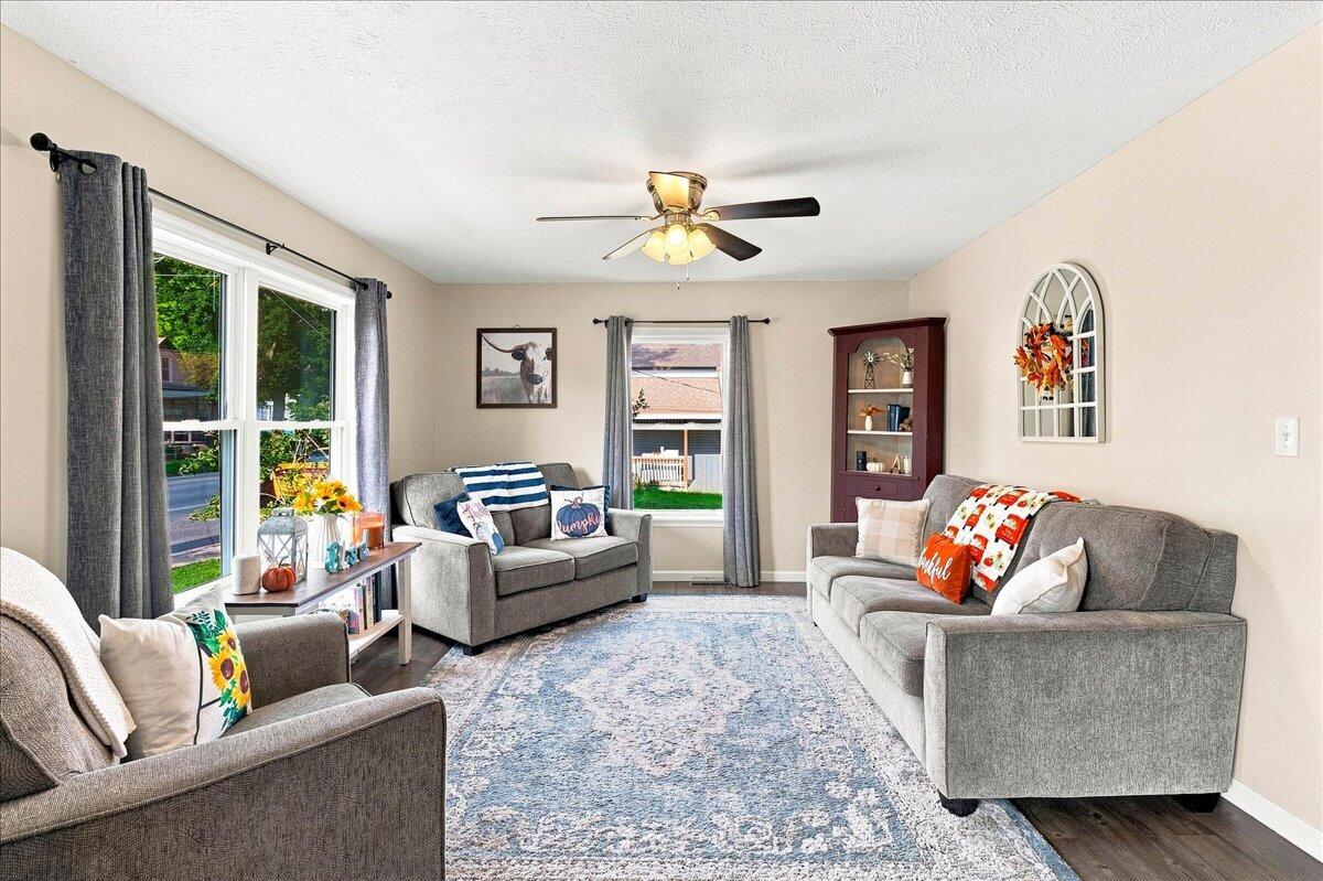 304 Miami, De Graff, Ohio 43318