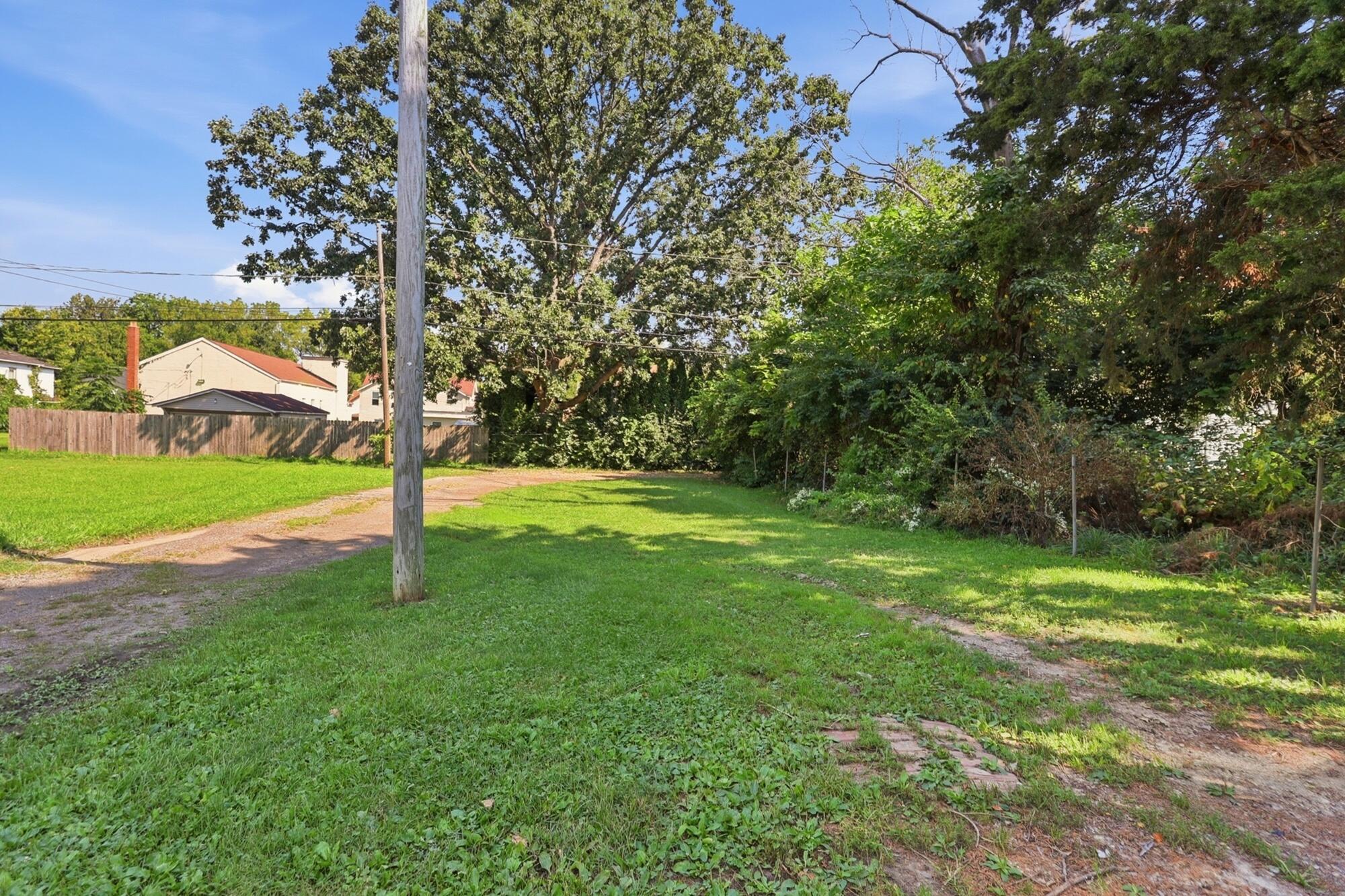 728 Innisfallen, Springfield, Ohio 45506