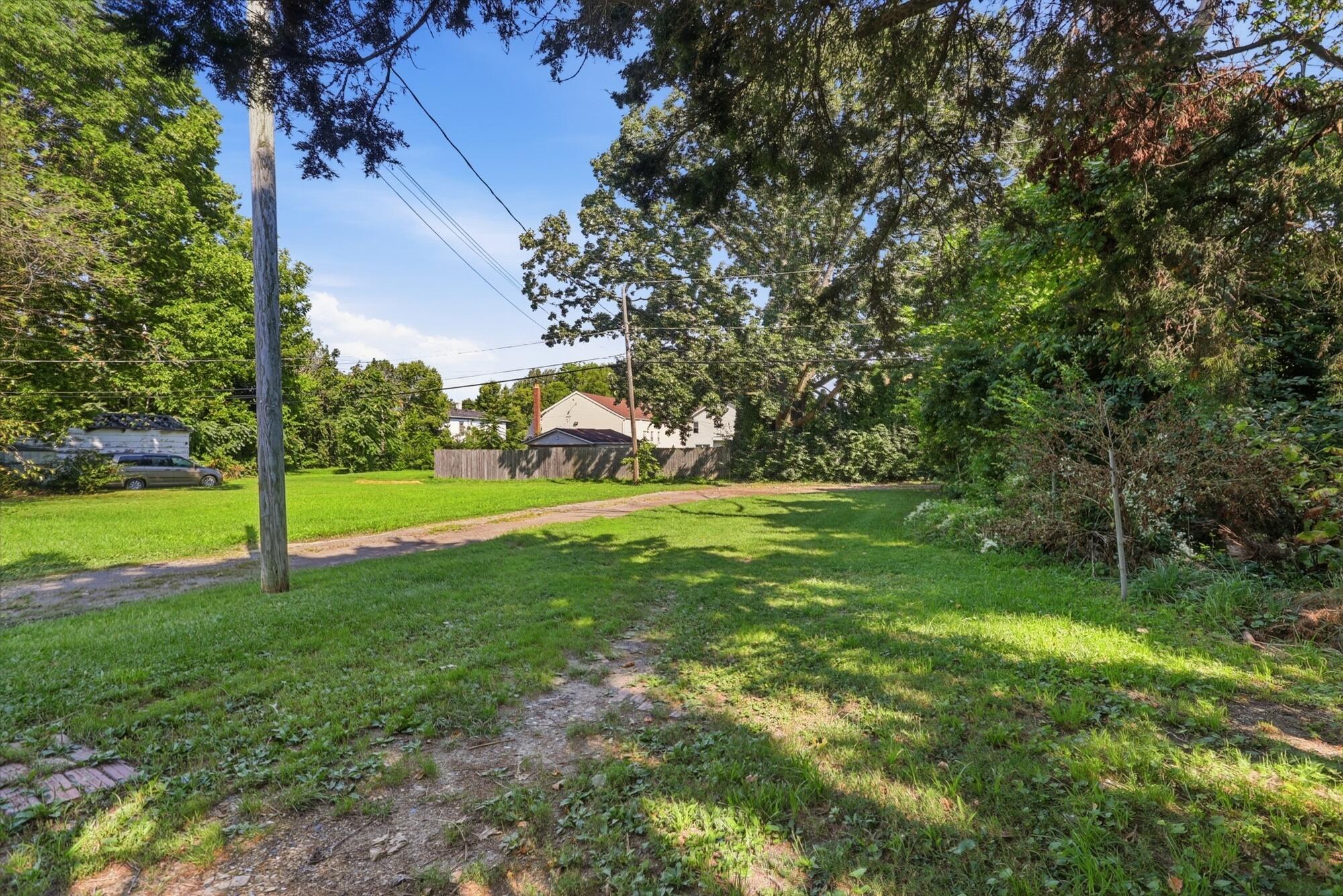 728 Innisfallen, Springfield, Ohio 45506