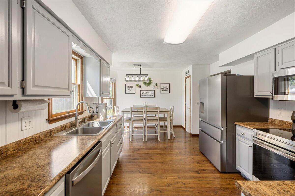 176 Locust View, Troy, Ohio 45373