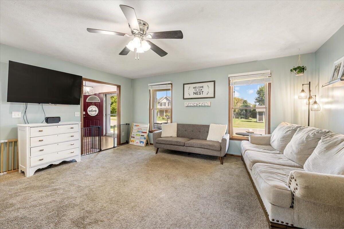 176 Locust View, Troy, Ohio 45373