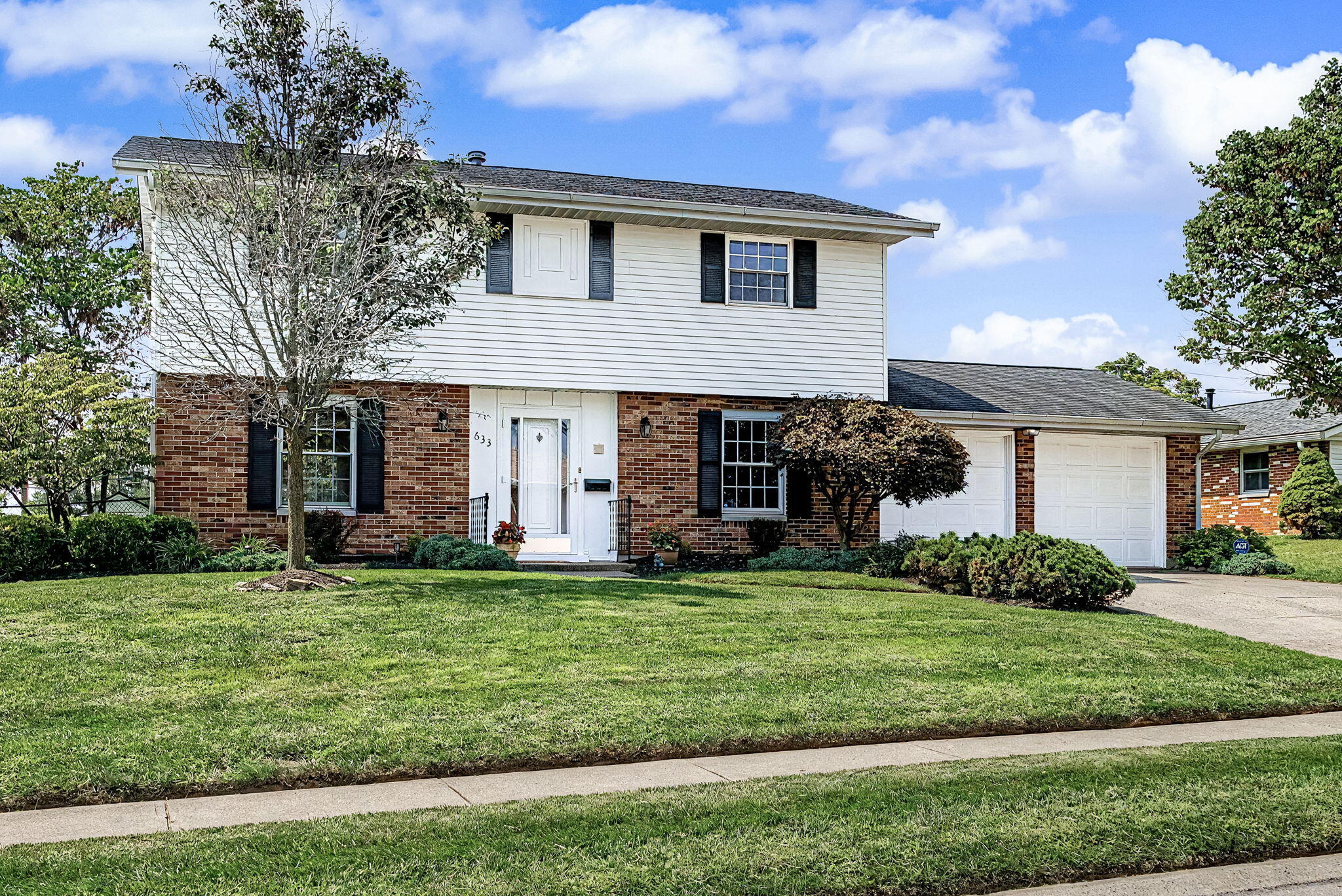 633 Sharon, Fairborn, Ohio 45324