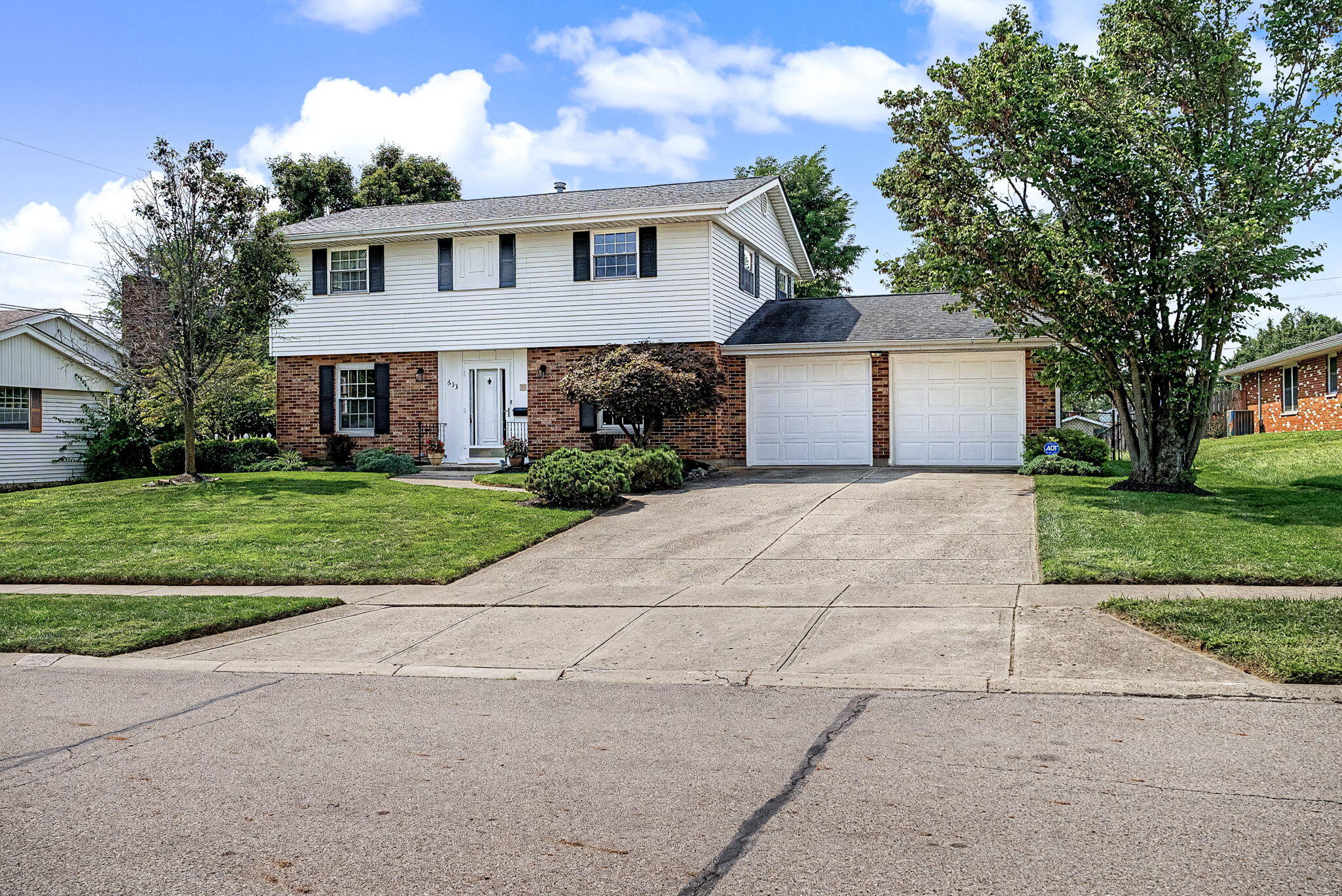 633 Sharon, Fairborn, Ohio 45324
