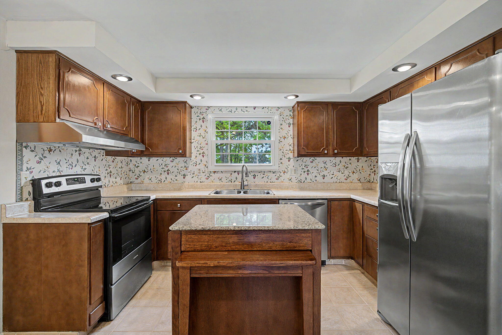 633 Sharon, Fairborn, Ohio 45324