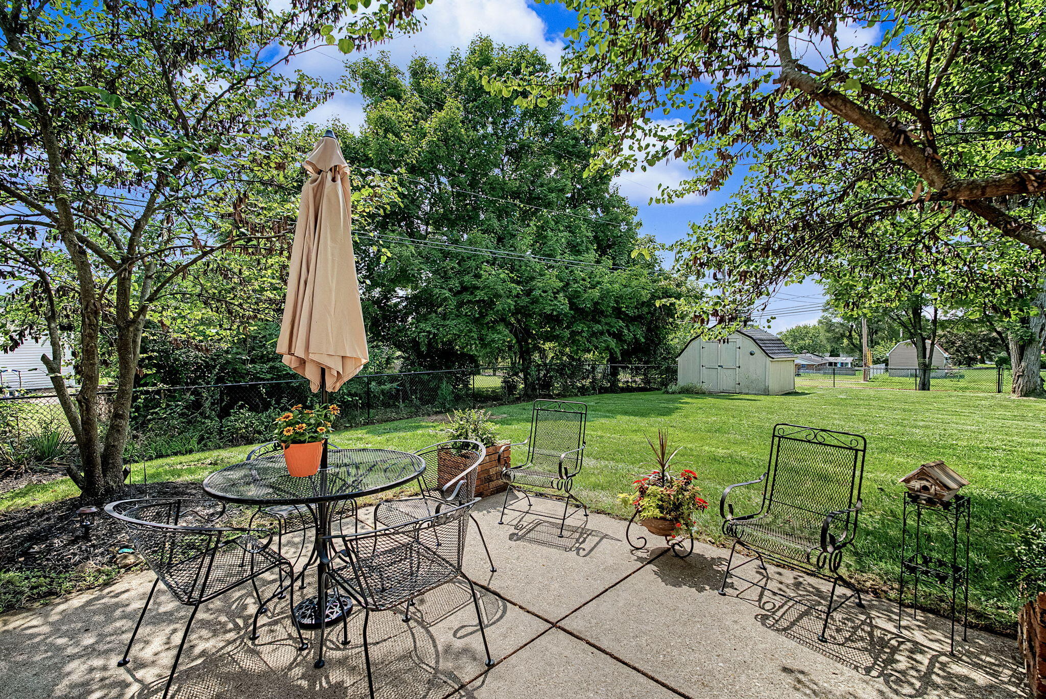 633 Sharon, Fairborn, Ohio 45324