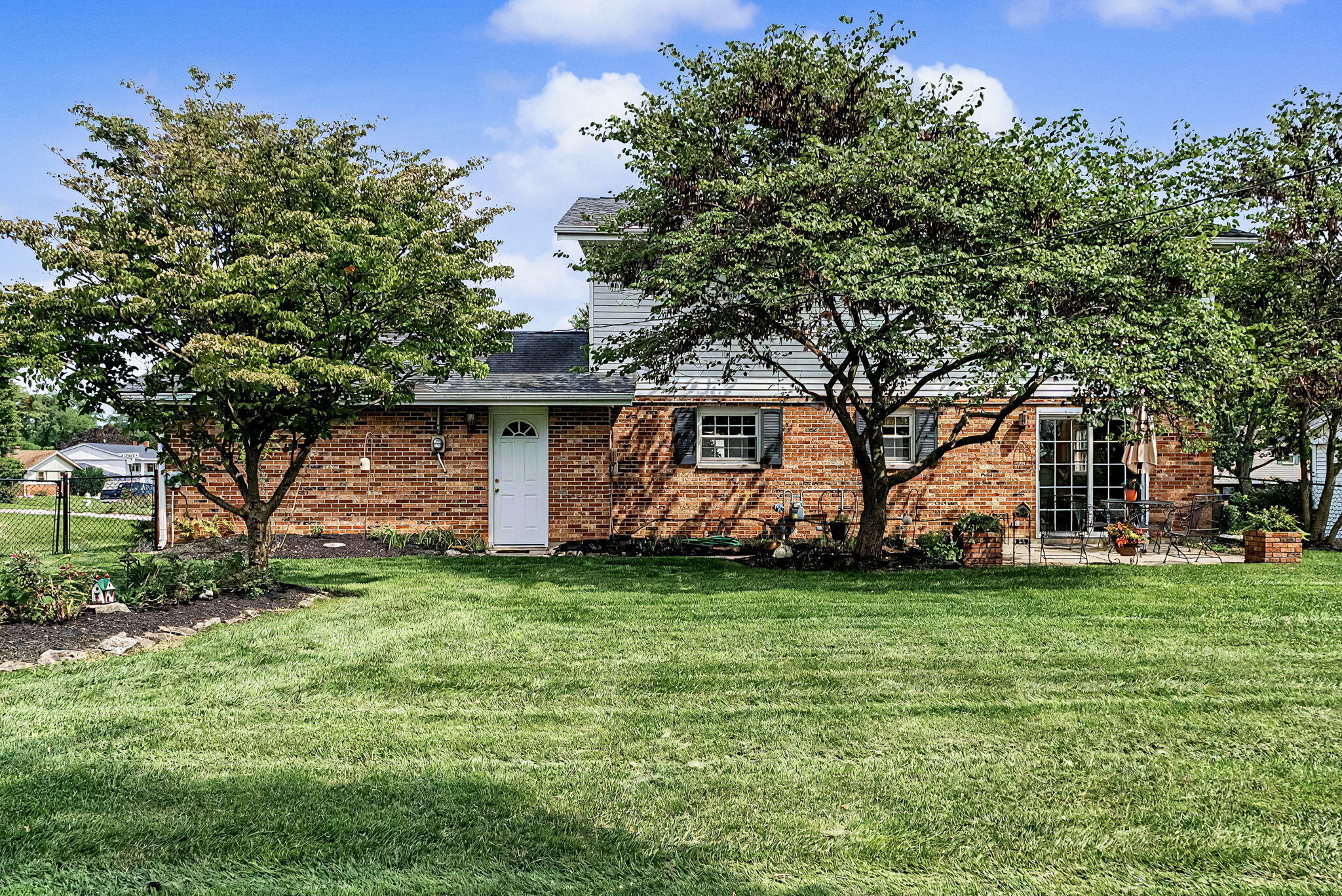 633 Sharon, Fairborn, Ohio 45324