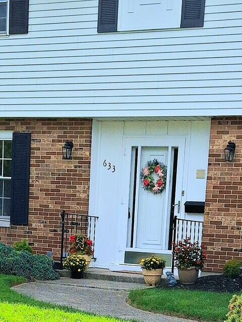 633 Sharon, Fairborn, Ohio 45324