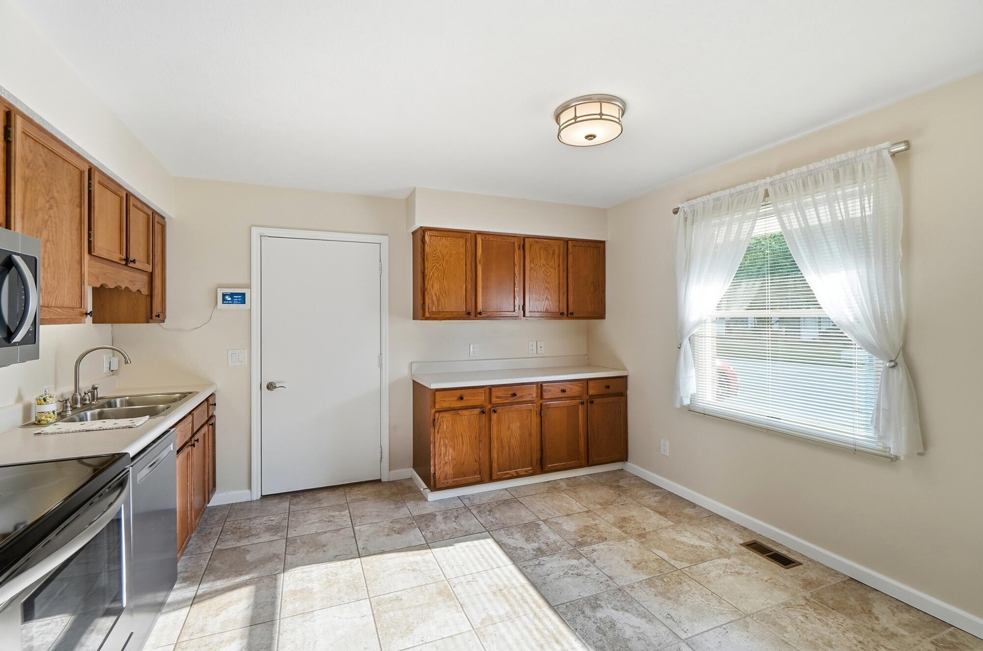 4885 Brannan, Springfield, Ohio 45502