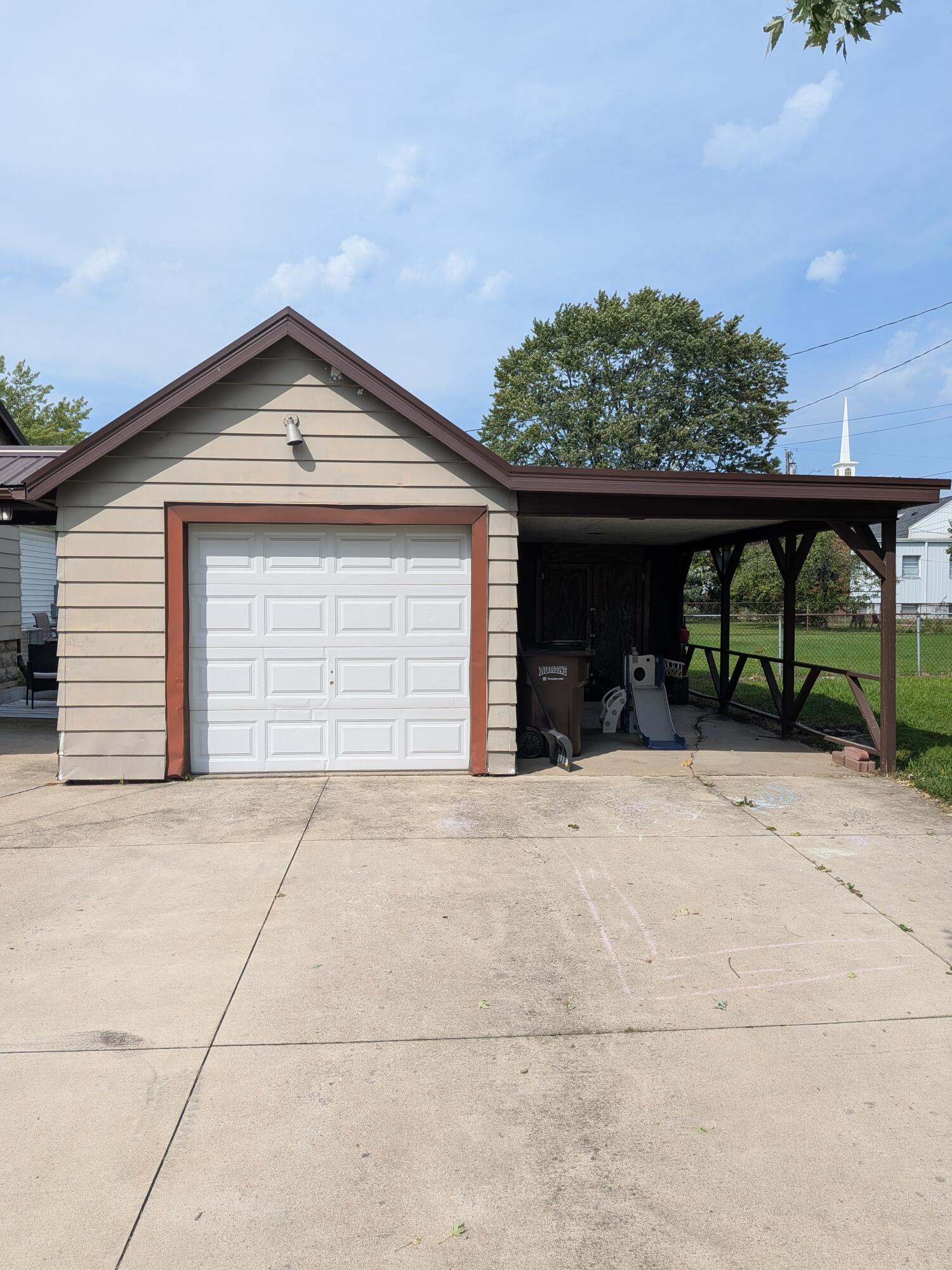 1804 Wapakoneta, Sidney, Ohio 45365