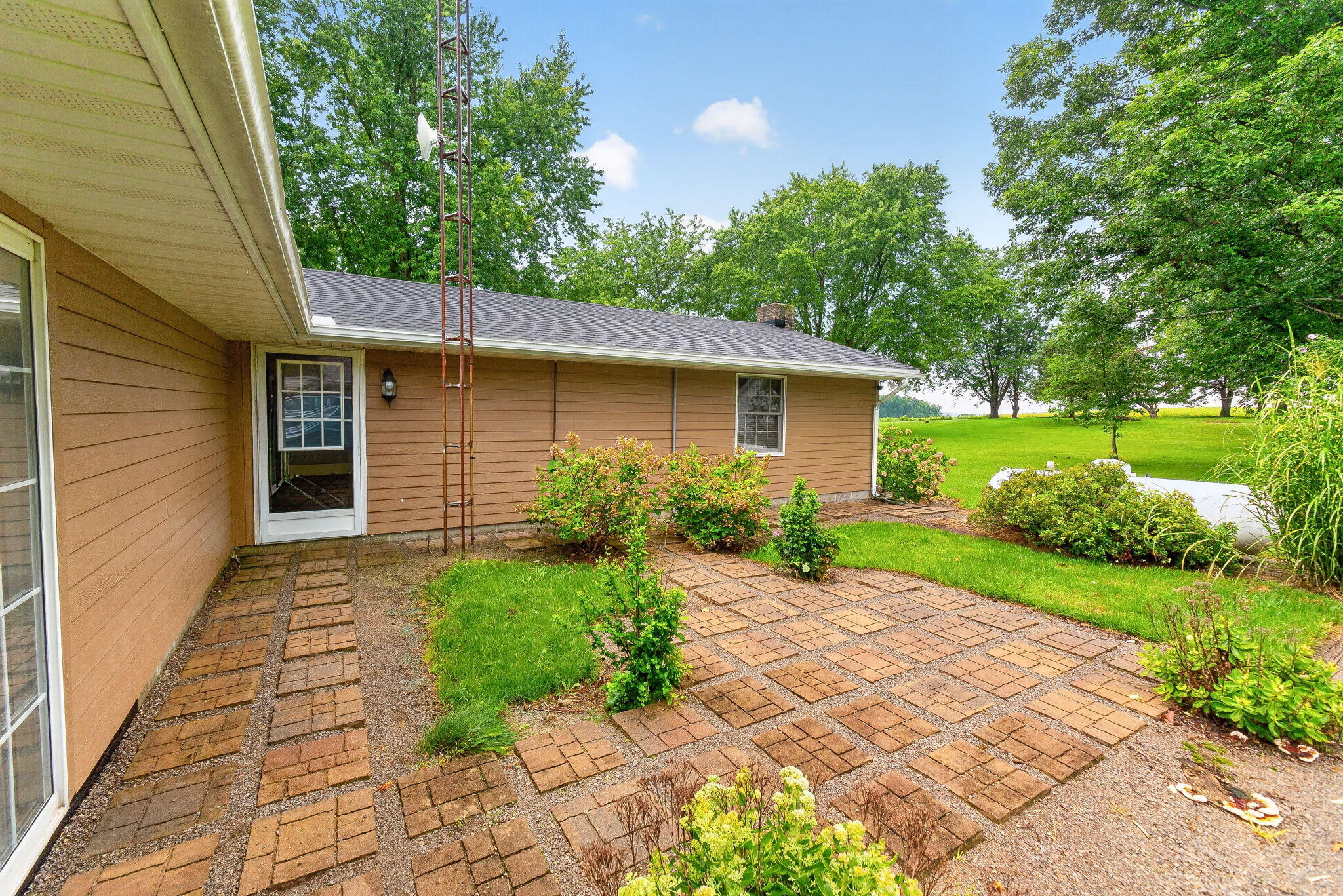 5800 Game Farm, Urbana, Ohio 43078