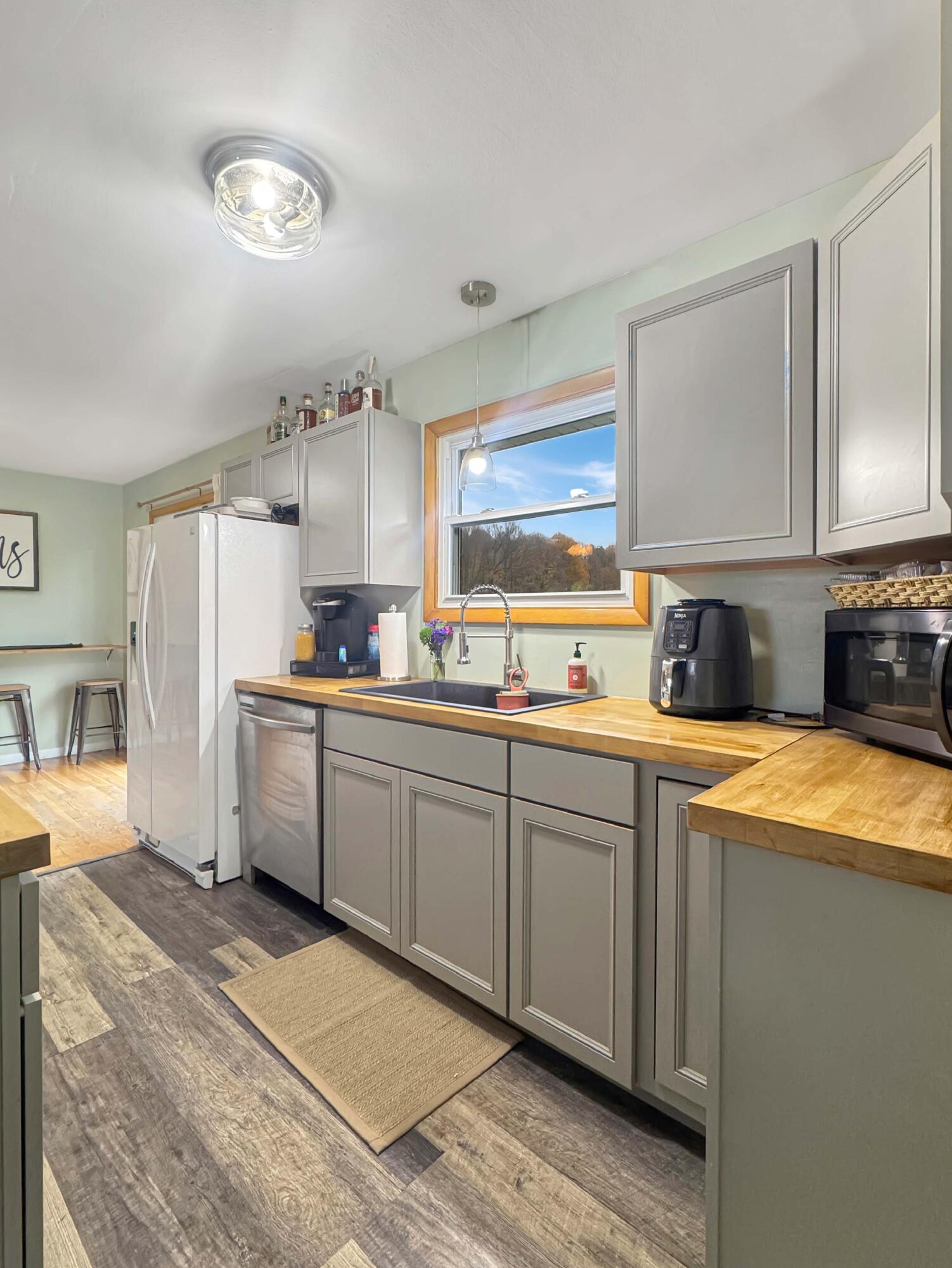 3770 Bosart, Springfield, Ohio 45503
