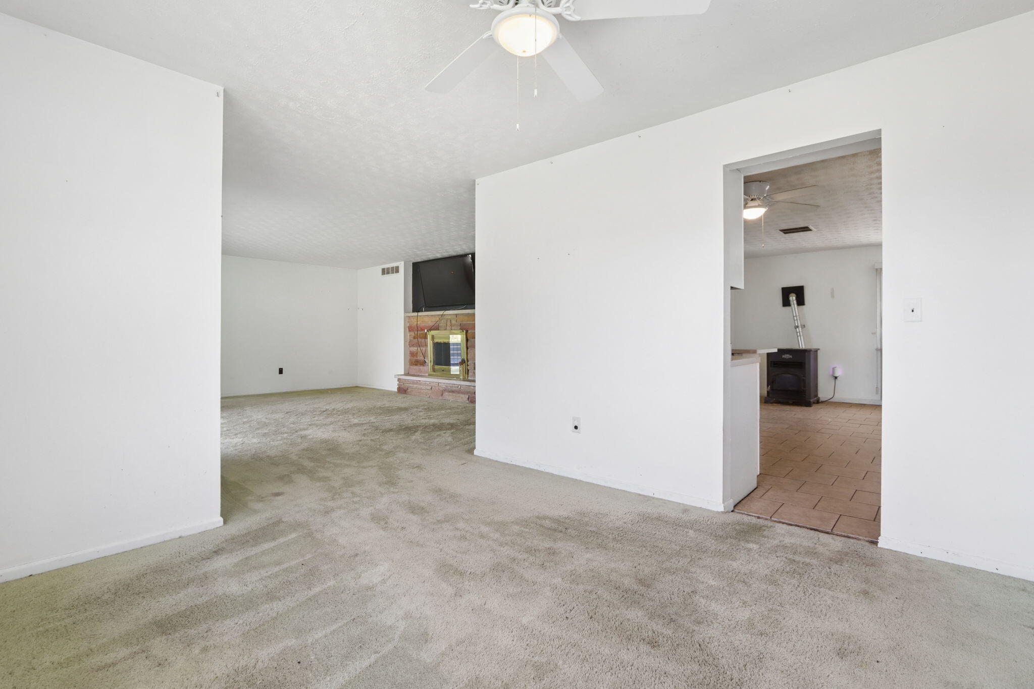 2430 Choctaw, London, Ohio 43140