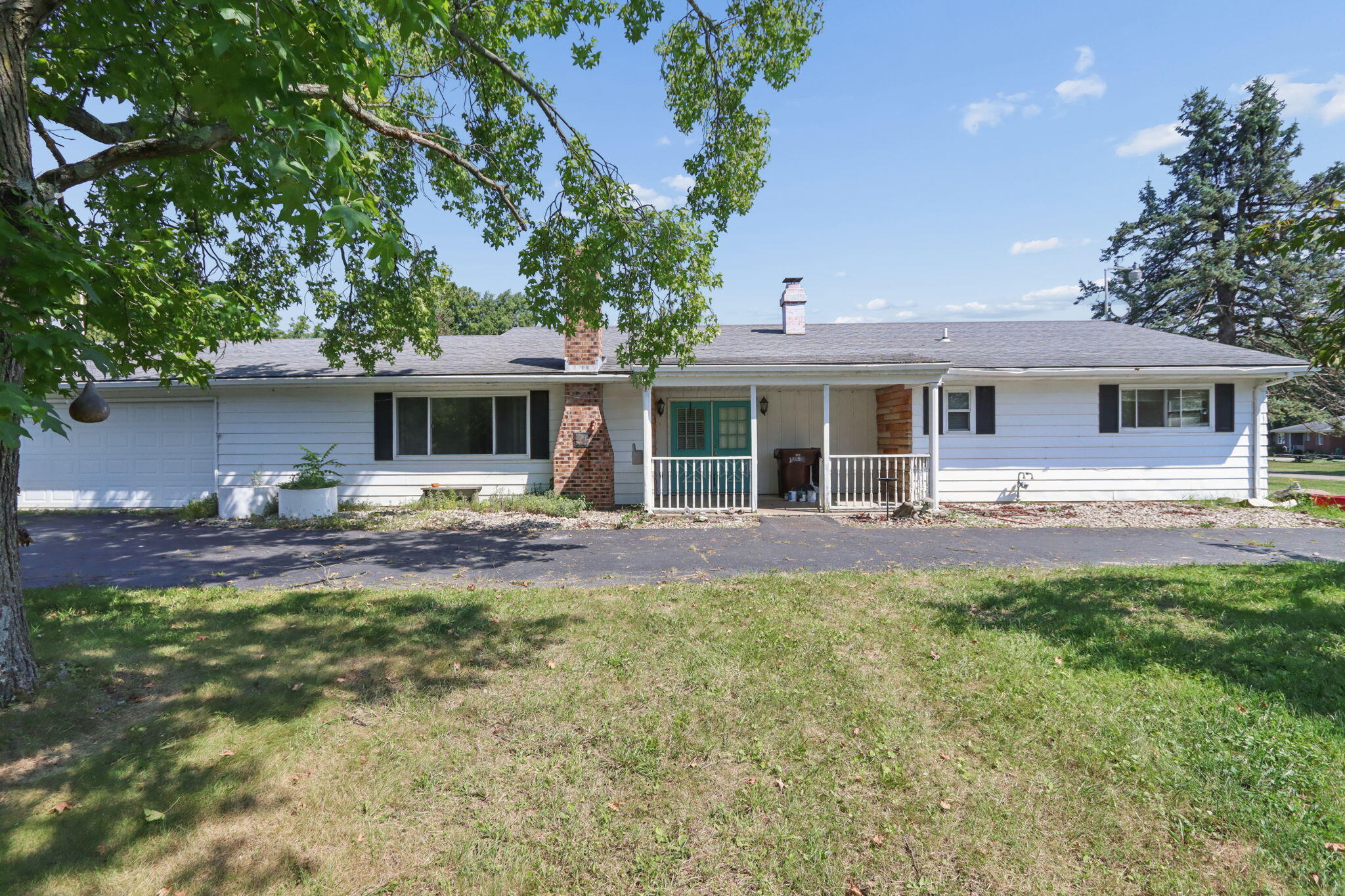 2430 Choctaw, London, Ohio 43140