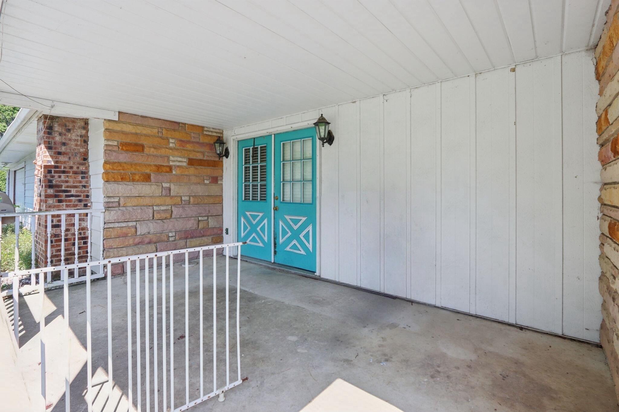 2430 Choctaw, London, Ohio 43140